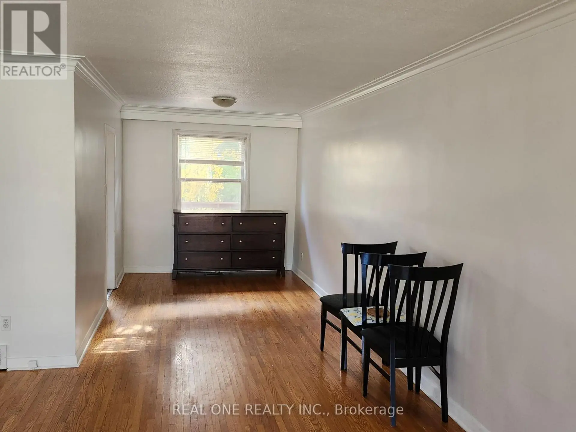 33 URBANDALE AVENUE - Image 5