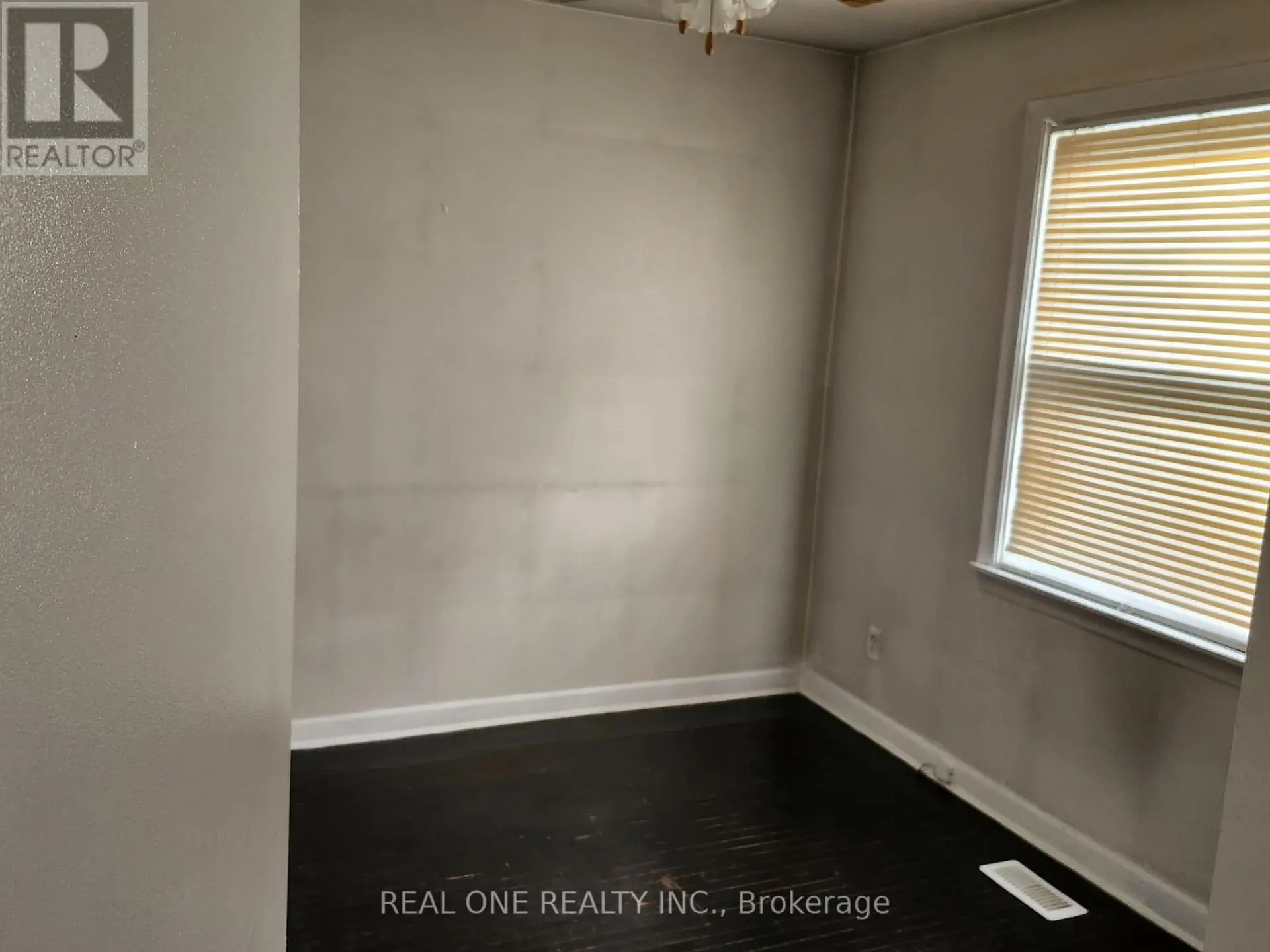 33 URBANDALE AVENUE - Image 7