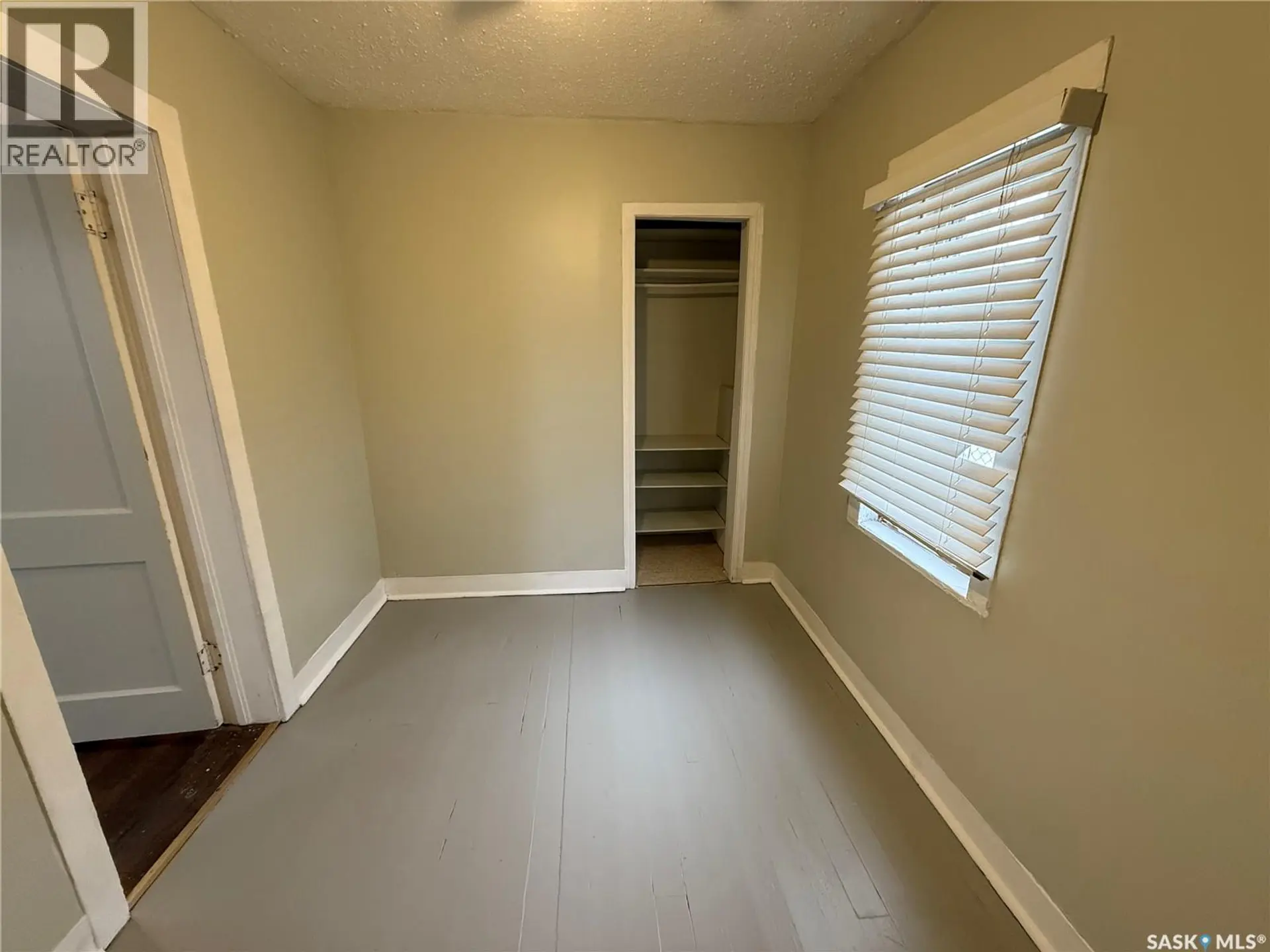 485 12TH STREET E - Image 10