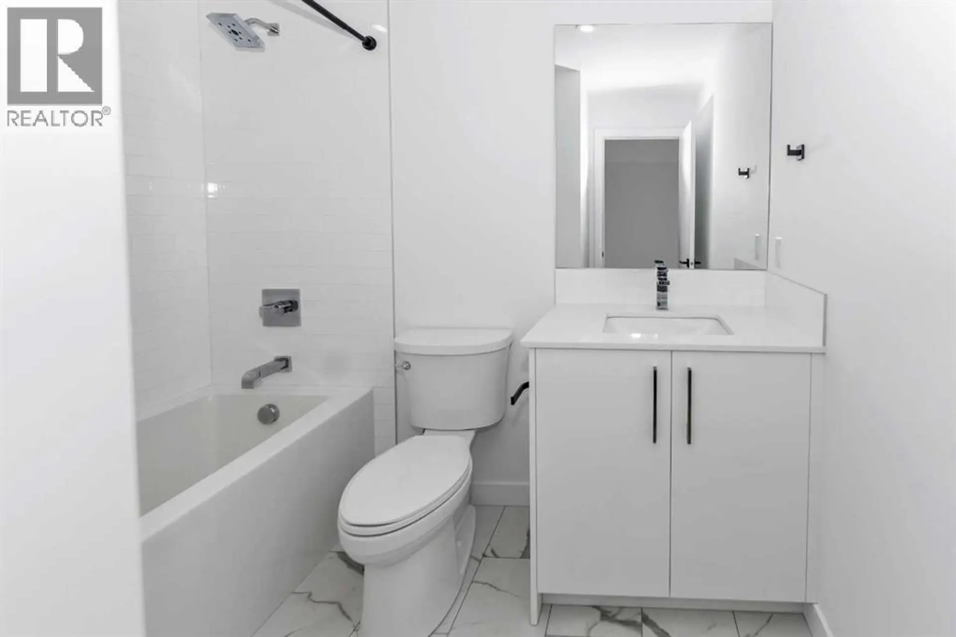 #305 110 18A STREET NW - Image 6