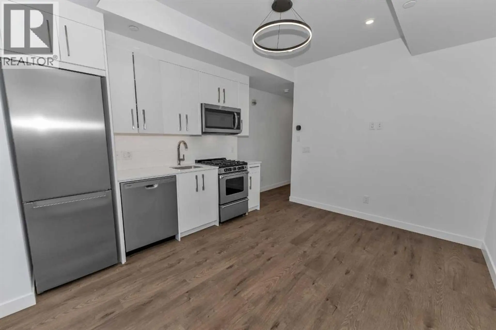 #305 110 18A STREET NW - Image 10