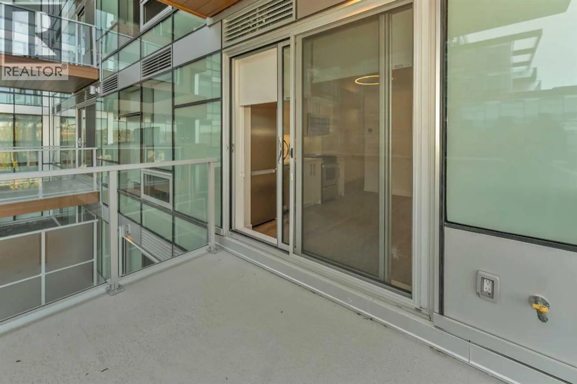 #305 110 18A STREET NW - Image 12