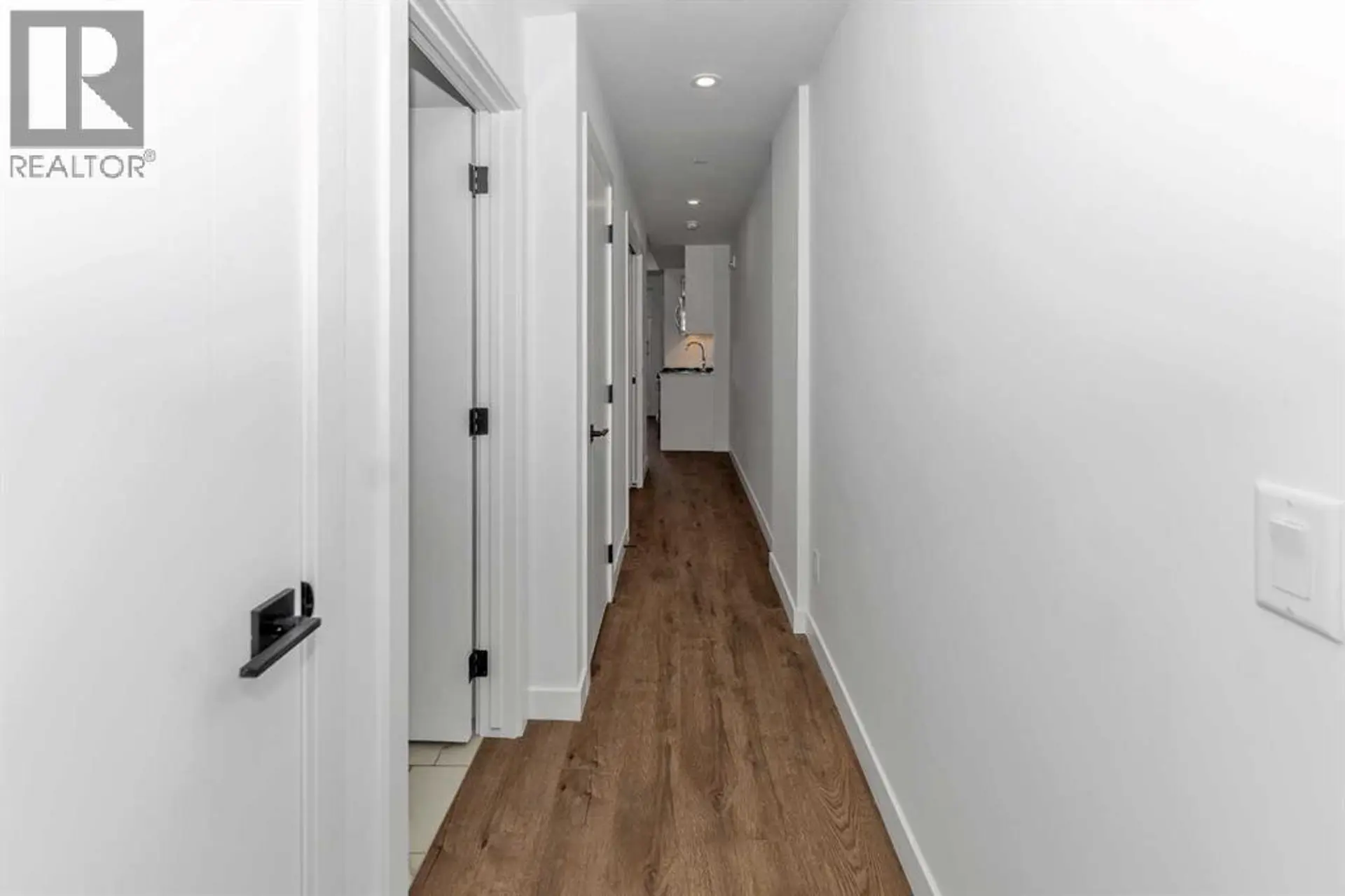 #305 110 18A STREET NW - Image 3