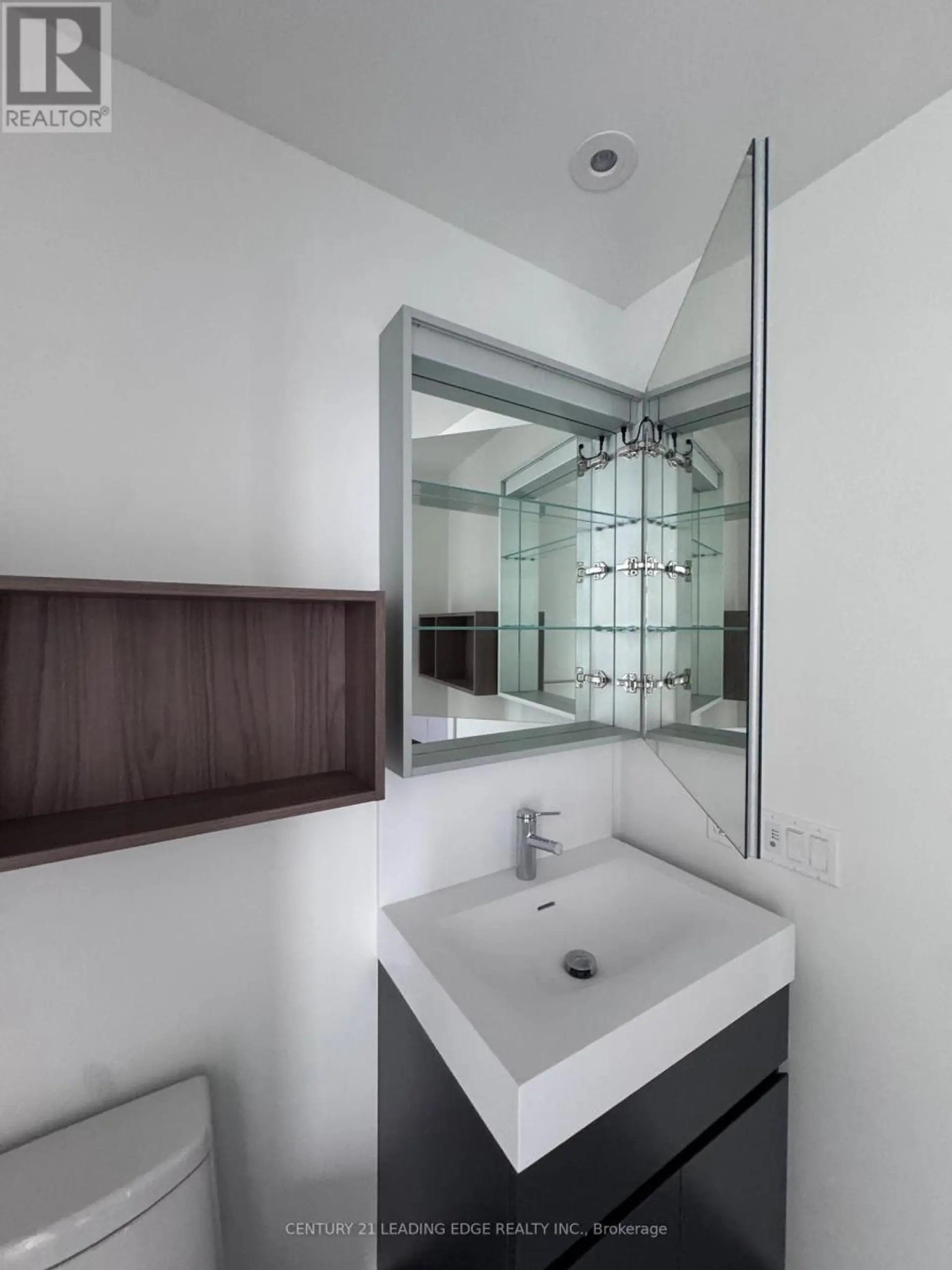 #2107 39 MARY STREET - Image 10