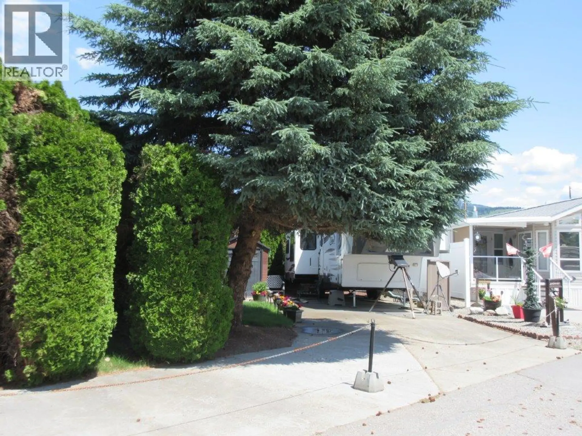 #144 415 Commonwealth Road - Image 3