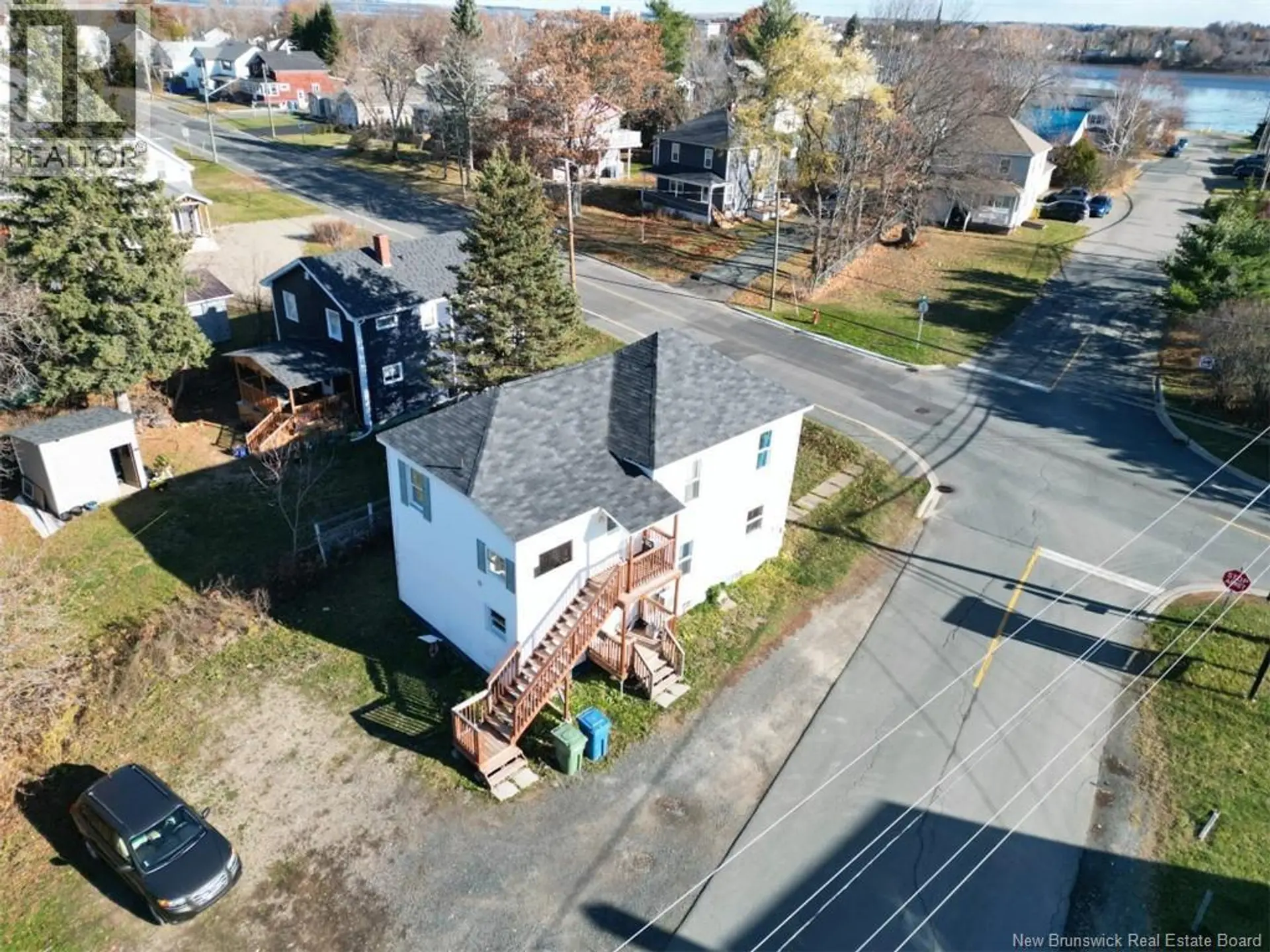 996-998 RIVERSIDE DRIVE - Image 1