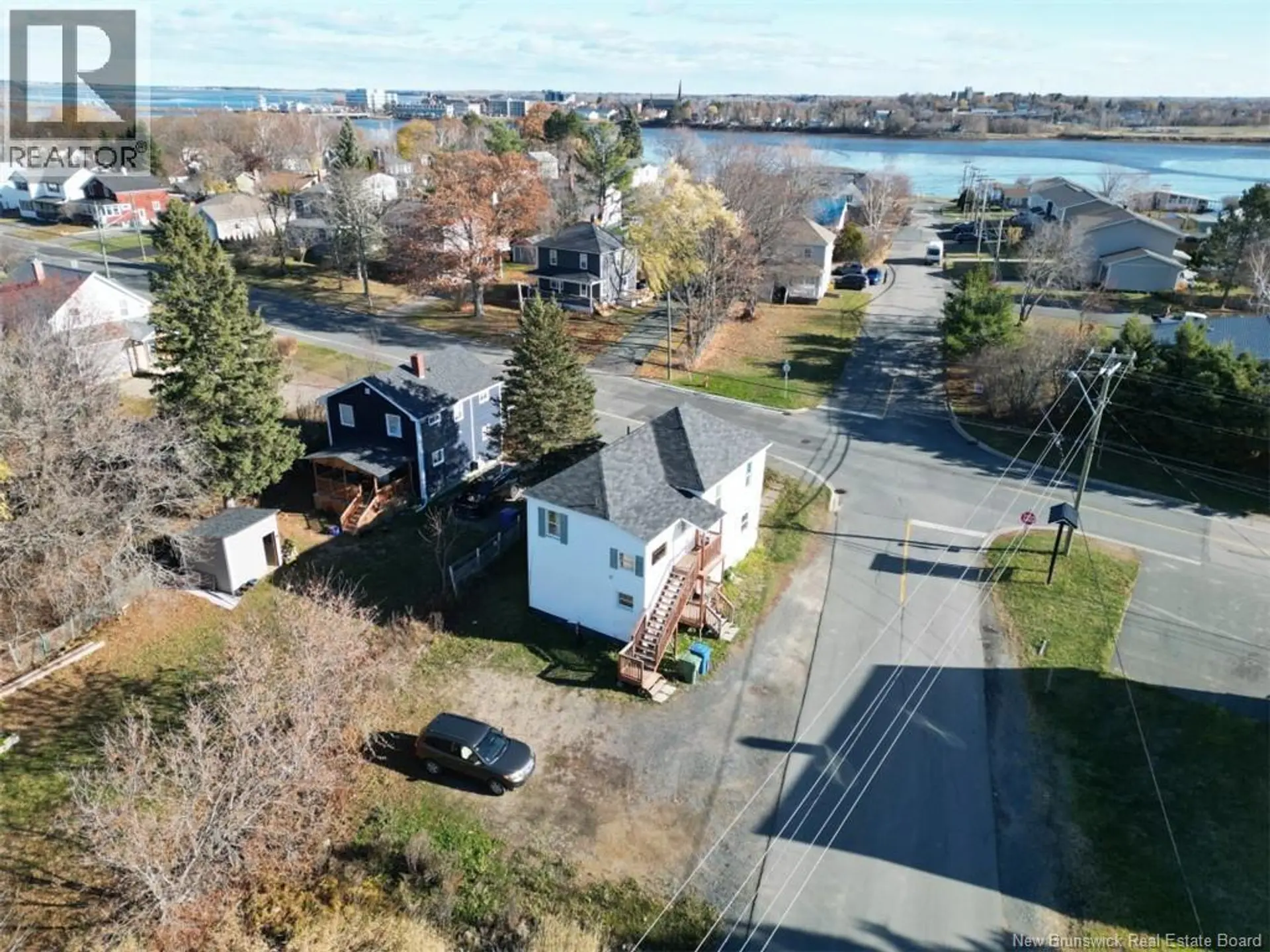 996-998 RIVERSIDE DRIVE - Image 2