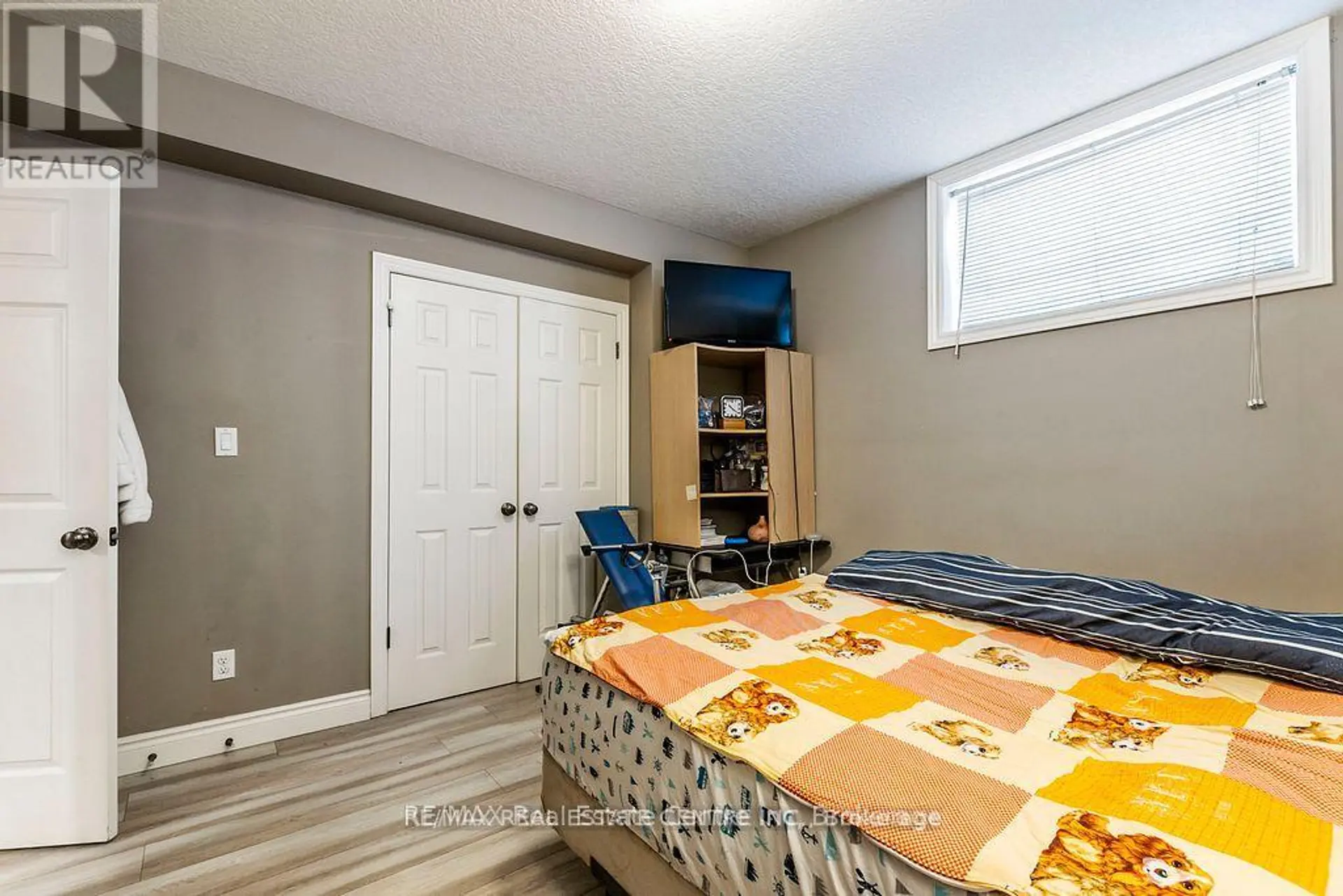 #8B 38 HOWE DRIVE - Image 13