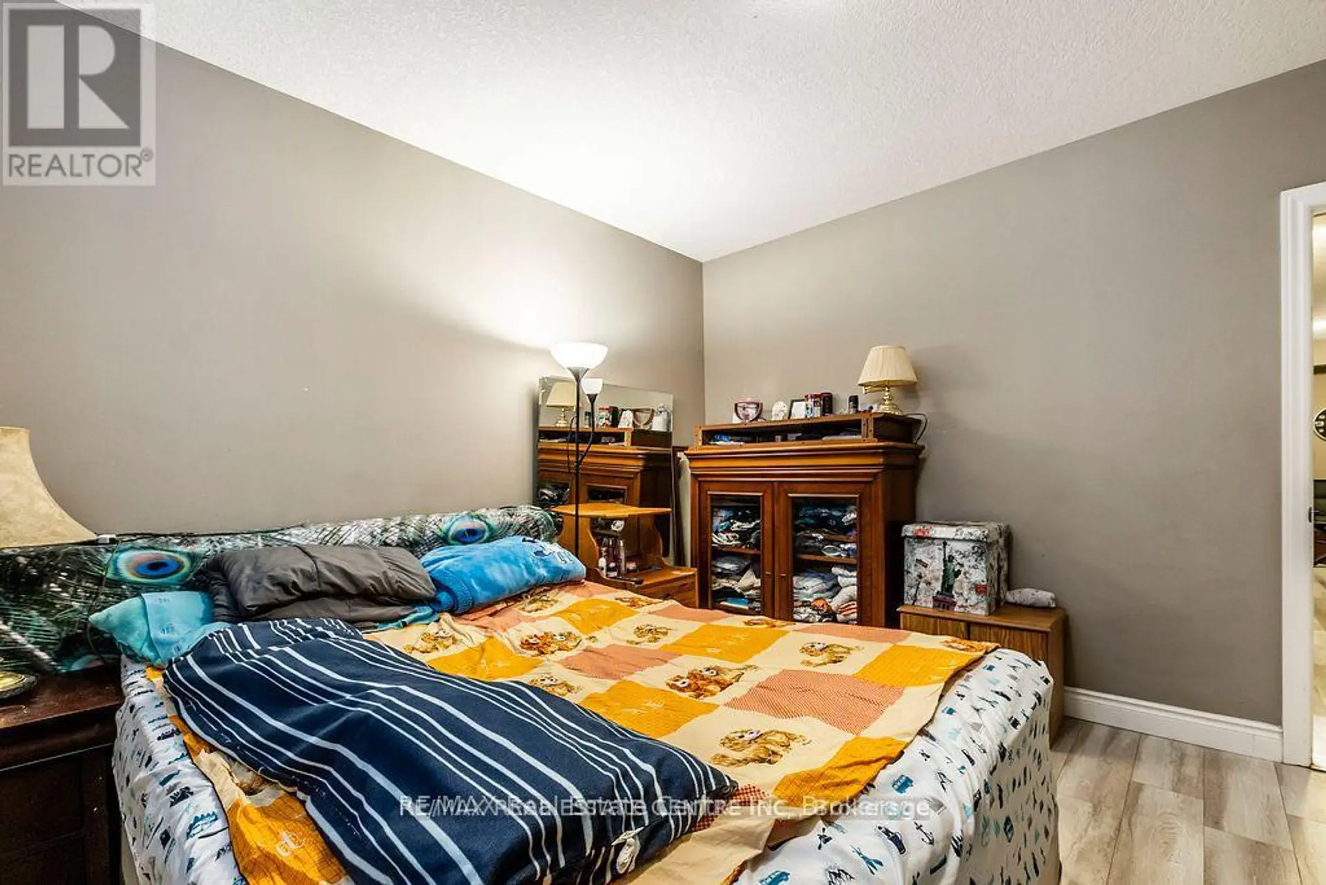 #8B 38 HOWE DRIVE - Image 14