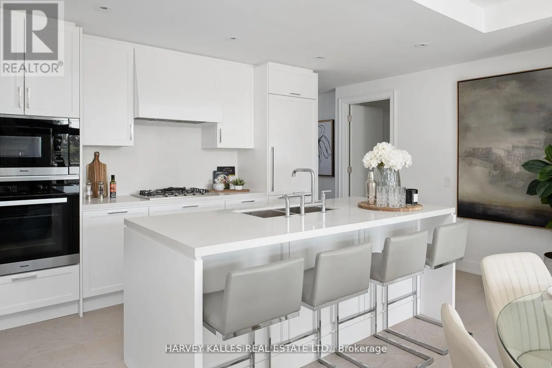 #403 1 STRATHGOWAN AVENUE - Image 4