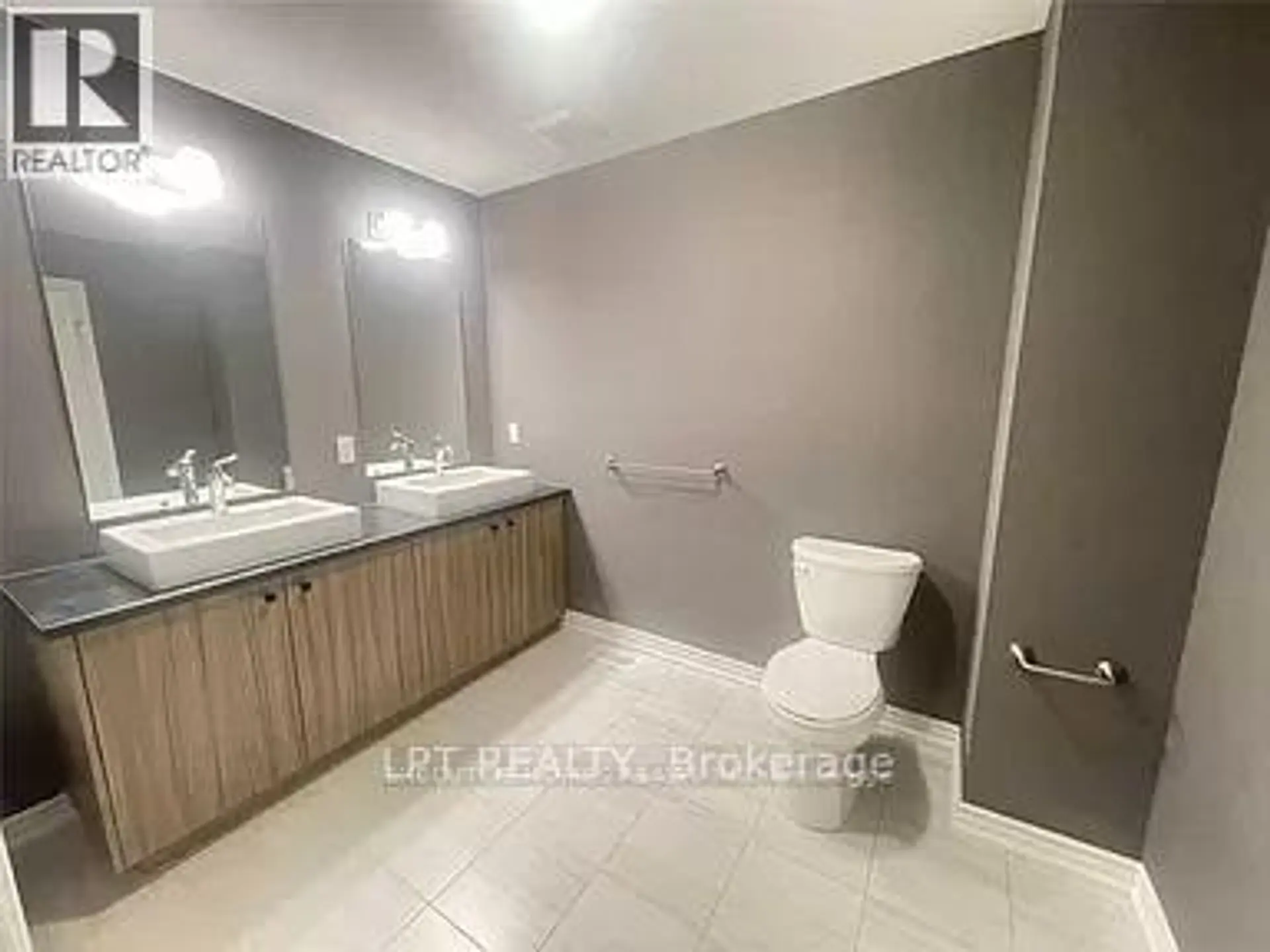 24 BRADLEY AVENUE - Image 11