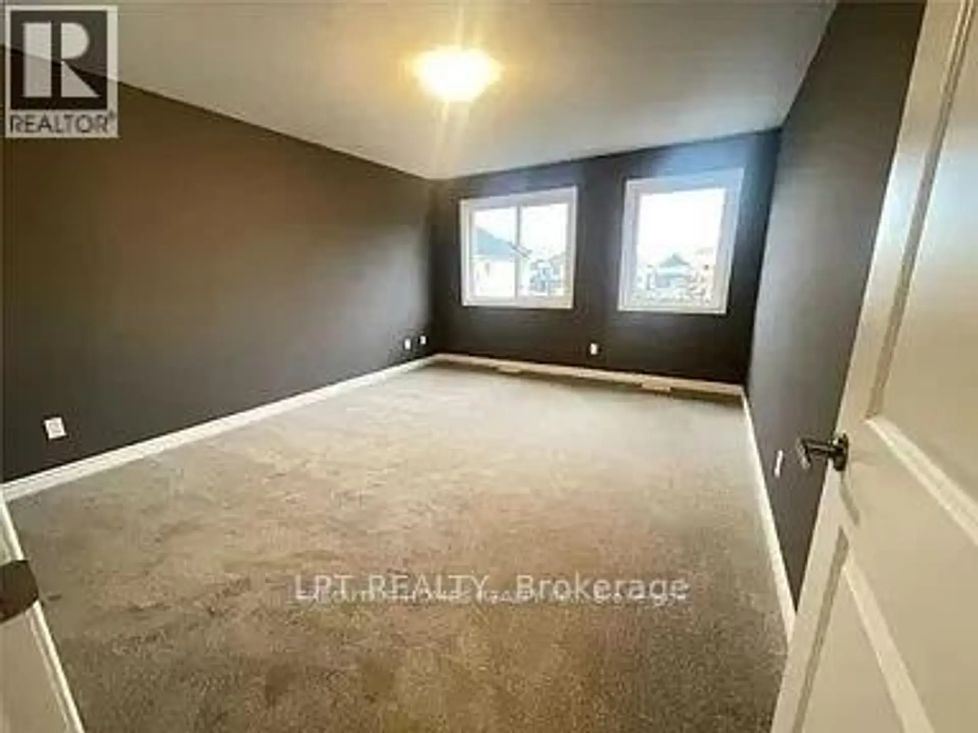 24 BRADLEY AVENUE - Image 8