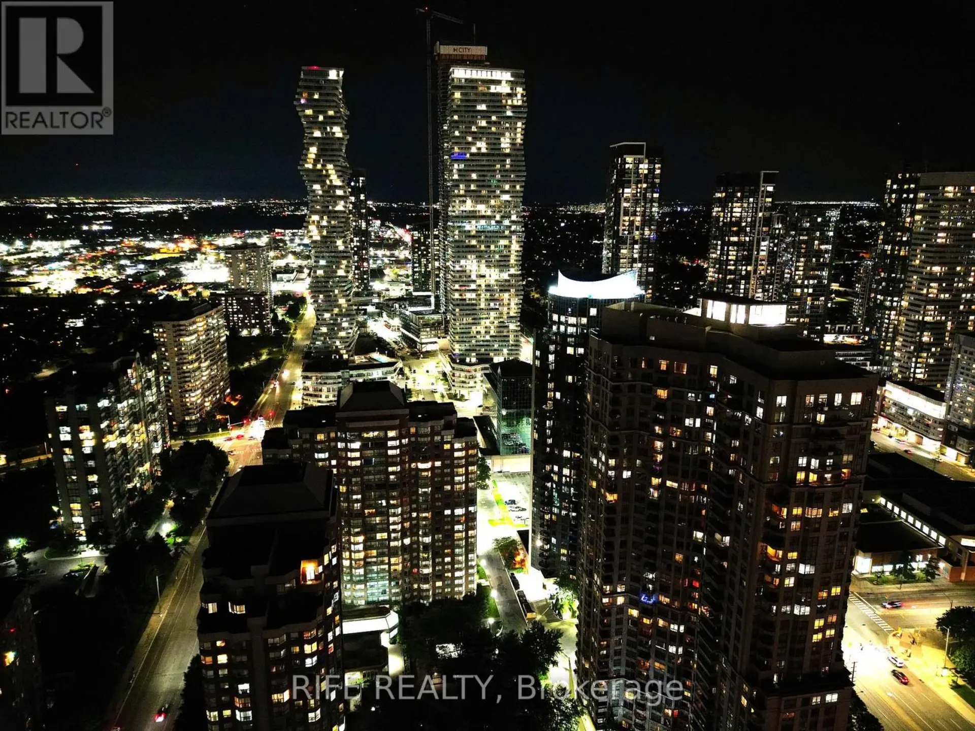#GPH10 3880 DUKE OF YORK BOULEVARD - Image 20