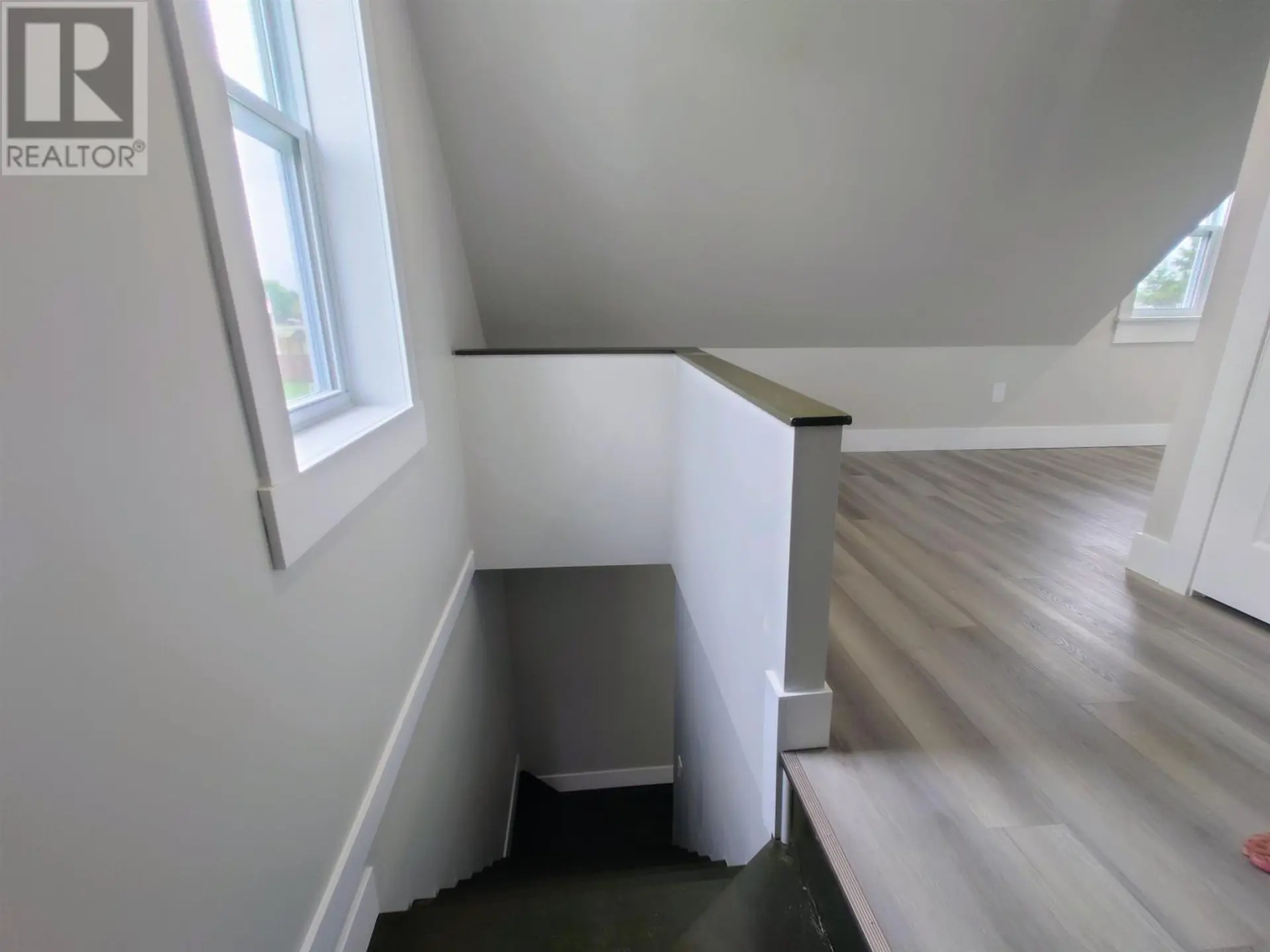 41 MAIN DRIVE EAST - Image 11