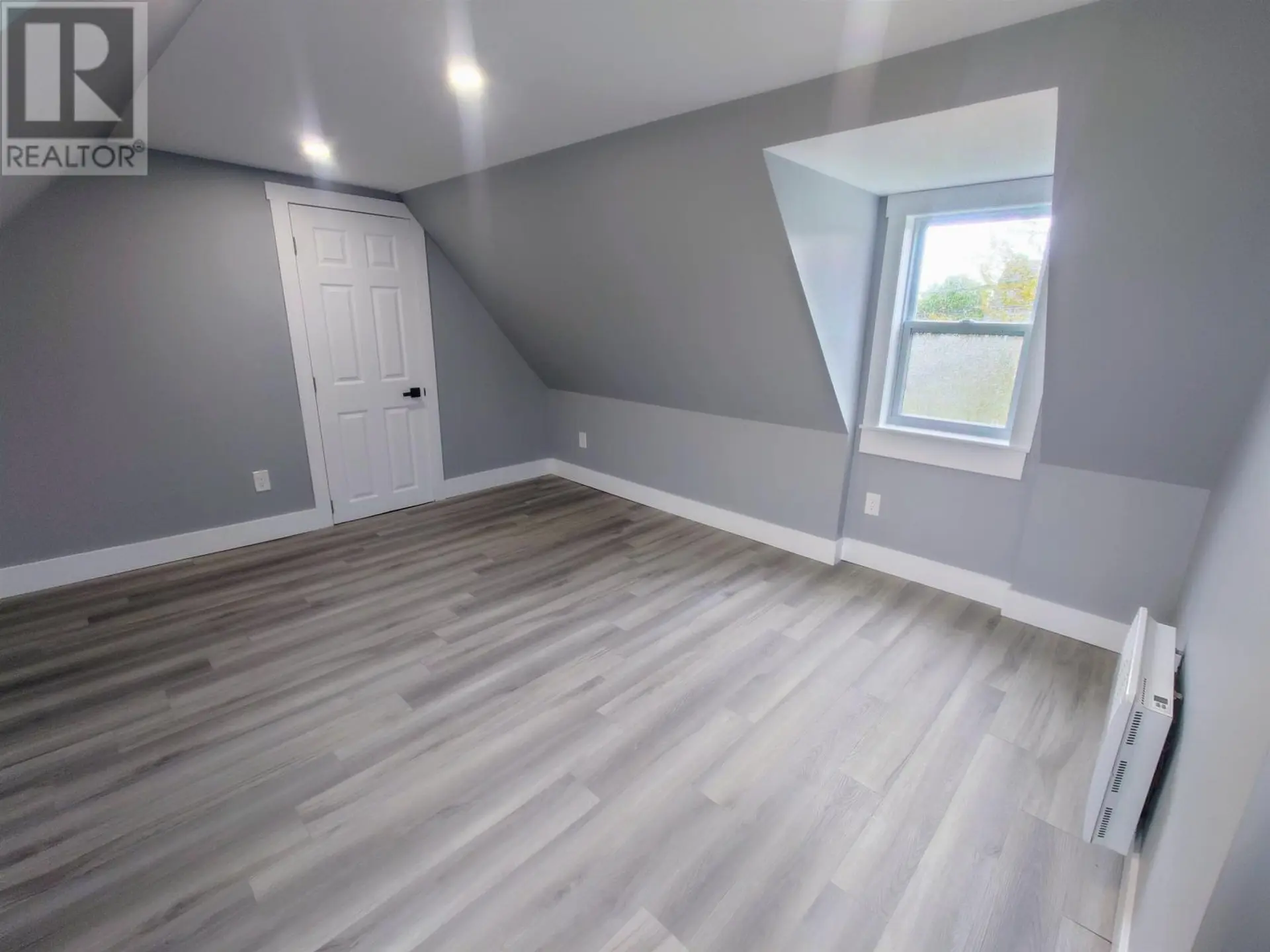 41 MAIN DRIVE EAST - Image 3