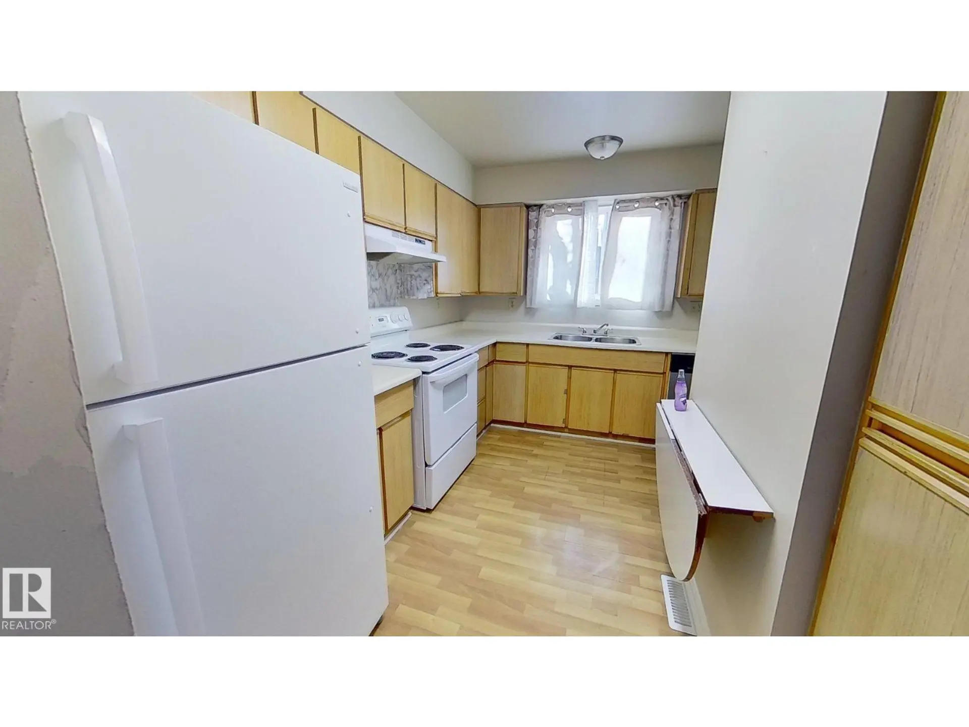 #59 7604 29 AV NW - Image 4