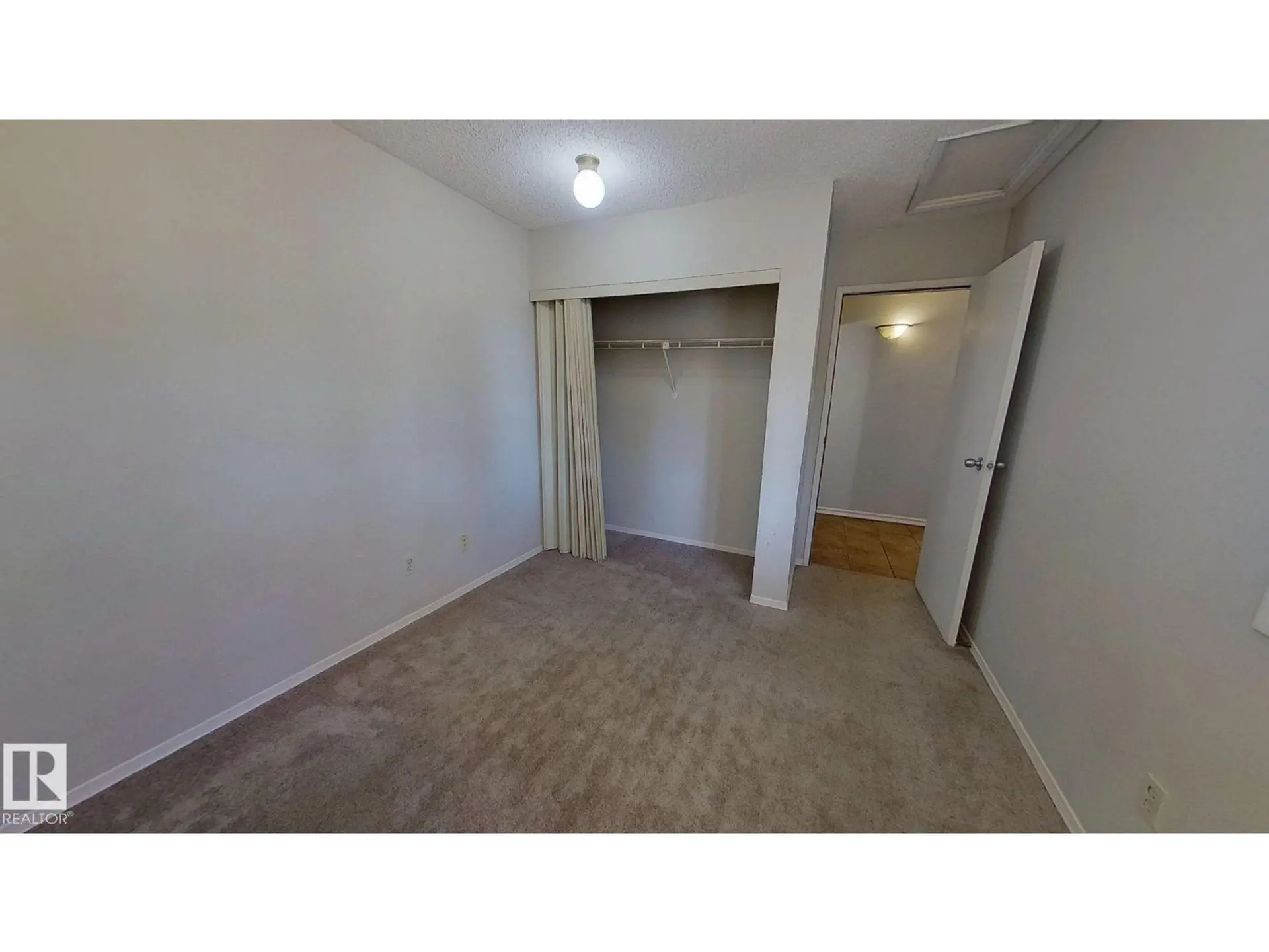 #59 7604 29 AV NW - Image 8