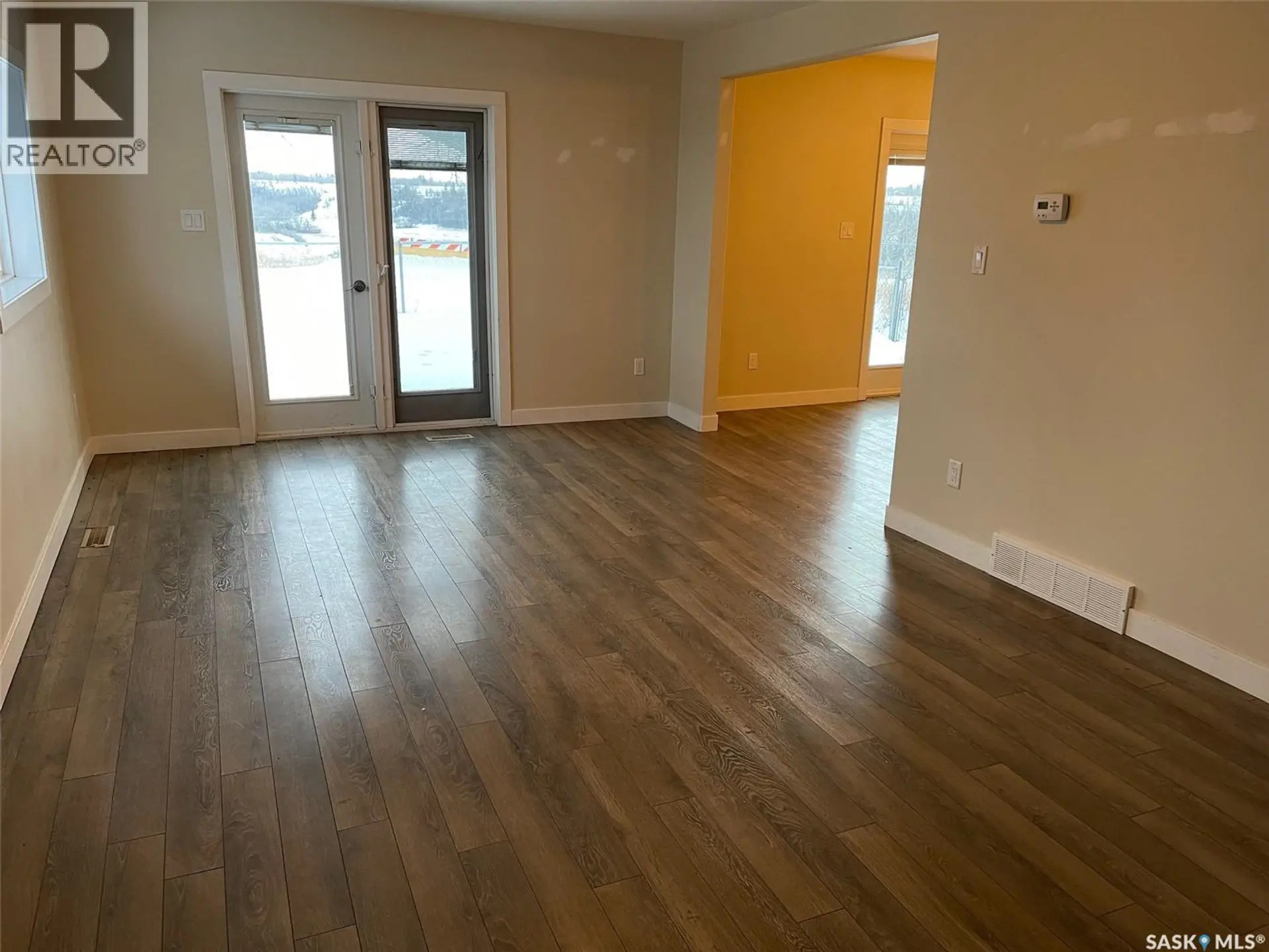 431 VAUGHAN STREET W - Image 3