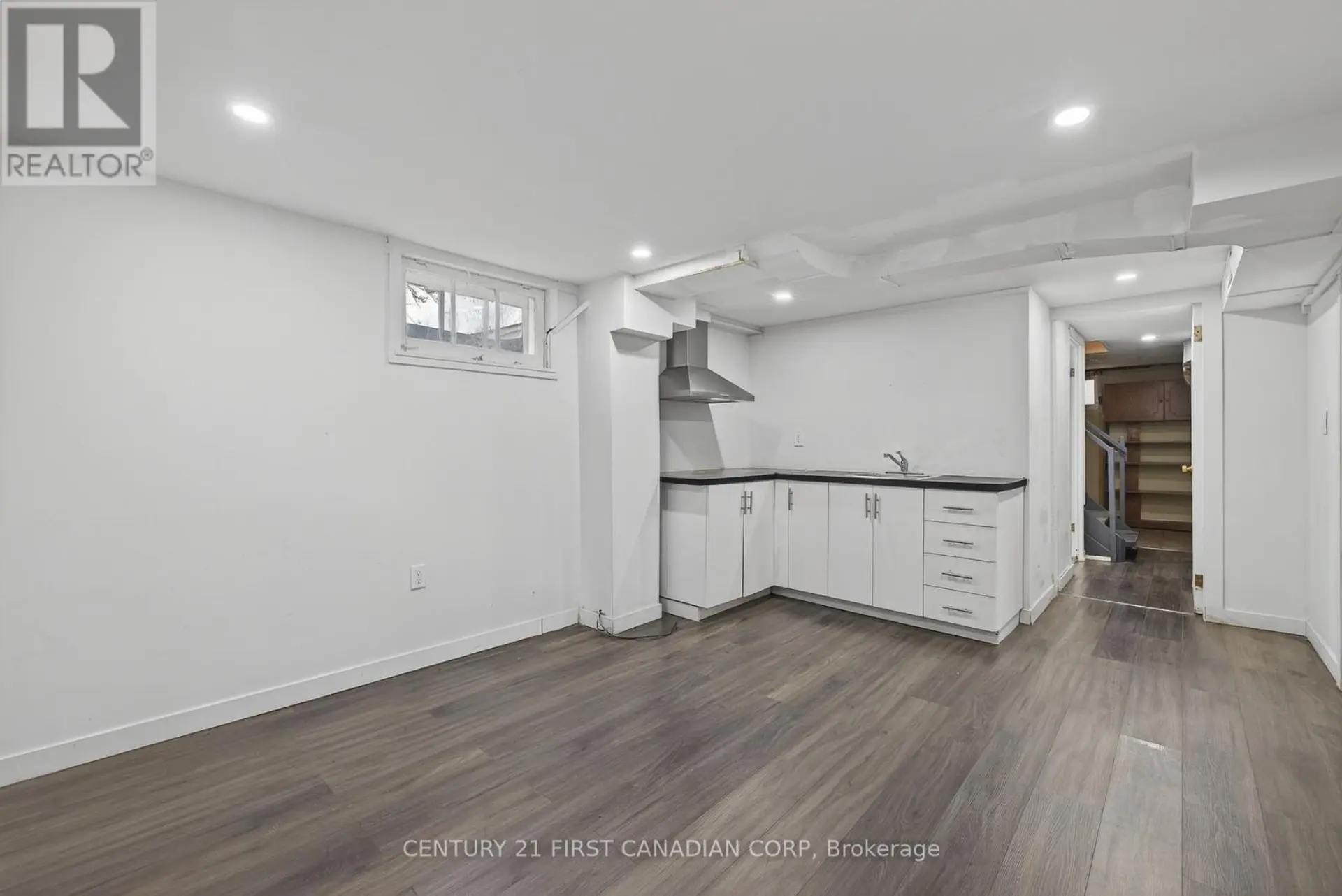 332 MANITOBA STREET - Image 12