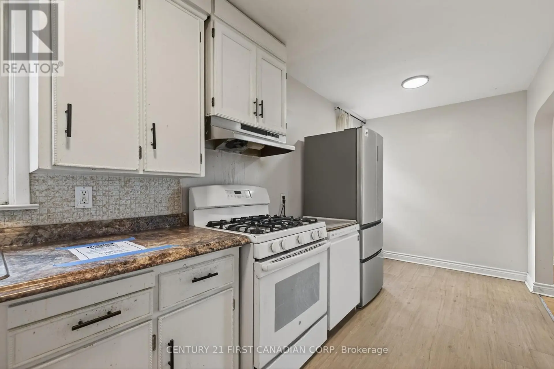 332 MANITOBA STREET - Image 6