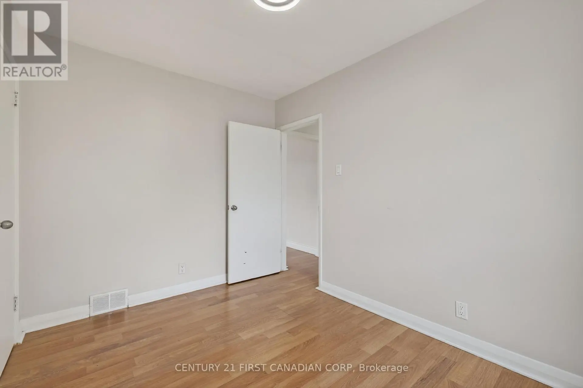 332 MANITOBA STREET - Image 8
