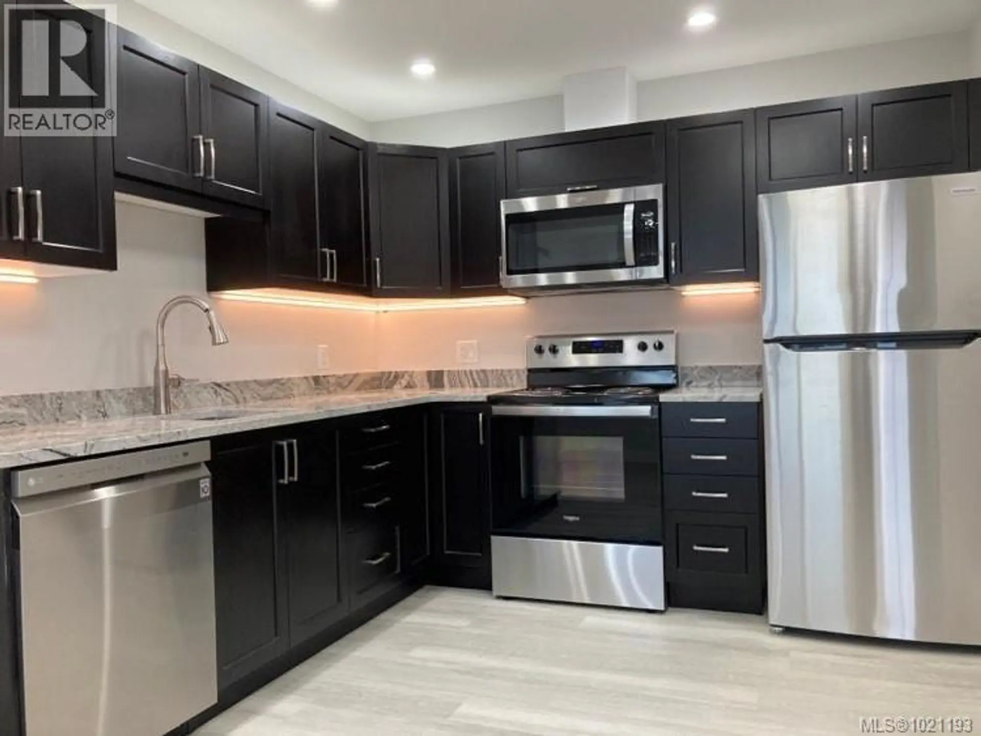 Property at 643 JOHN WILSON PL, Ladysmith, BC