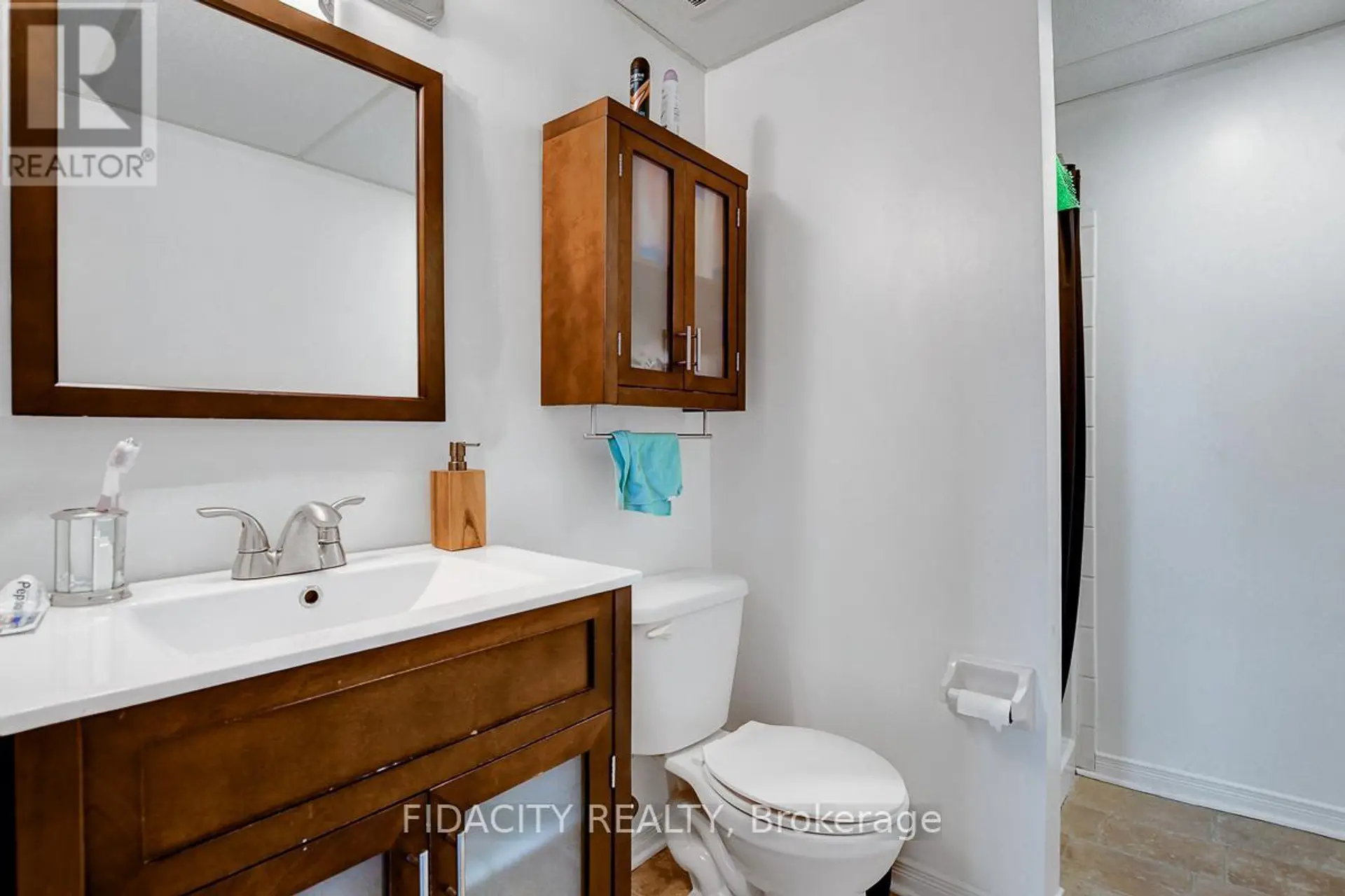 #309 1490 HERON ROAD - Image 13