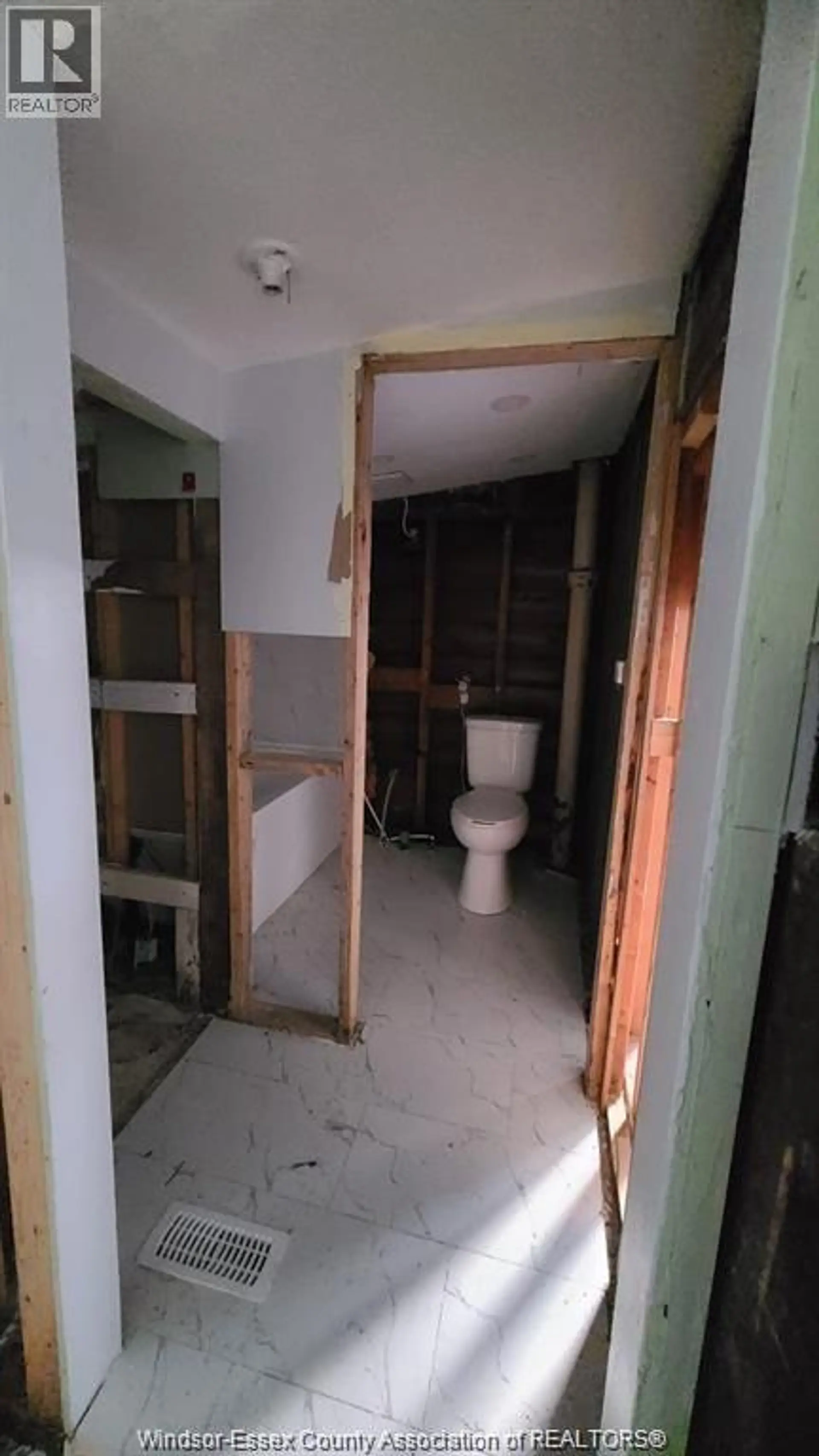 56 ST. GEORGE STREET - Image 7