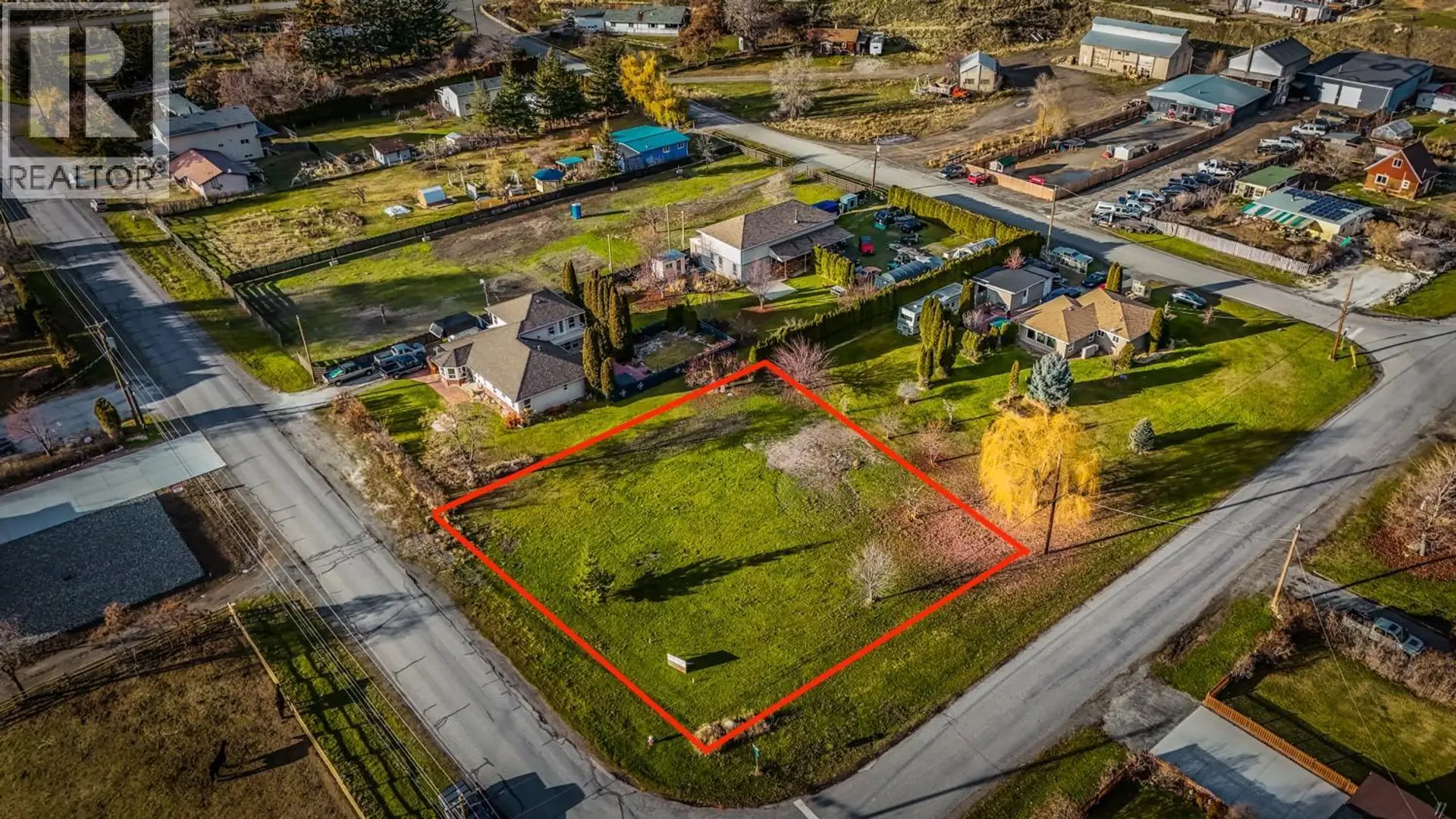 Property at 195 HOLLYWOOD CRESCENT, Lillooet, BC