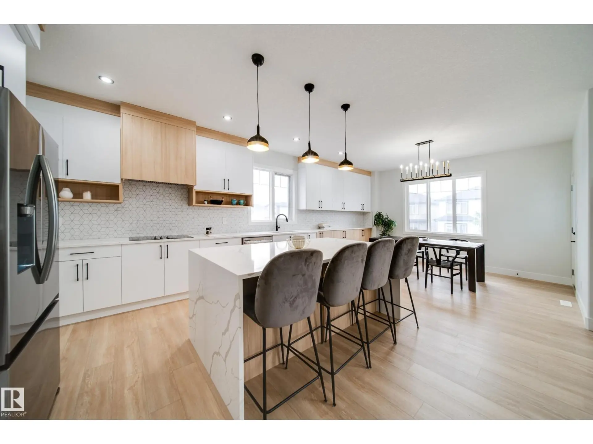 5 PIERWYCK LO - Image 4