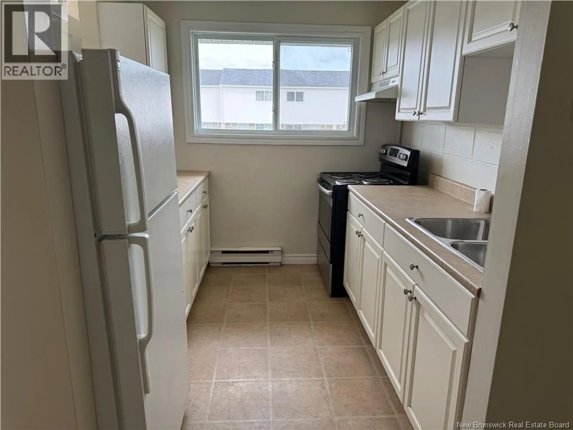#18 24 SUFFOLK - Image 8