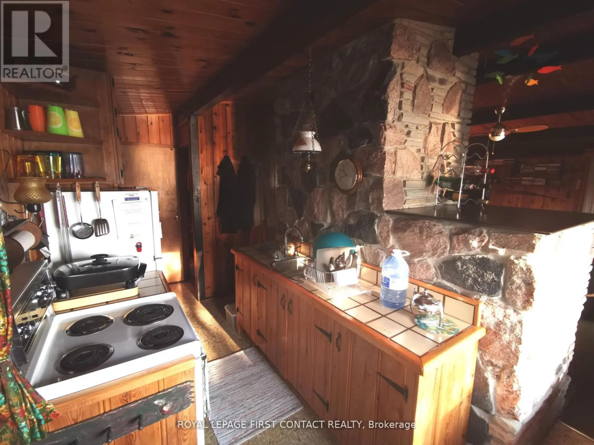 111 HEALEY LAKE WATER - Image 7