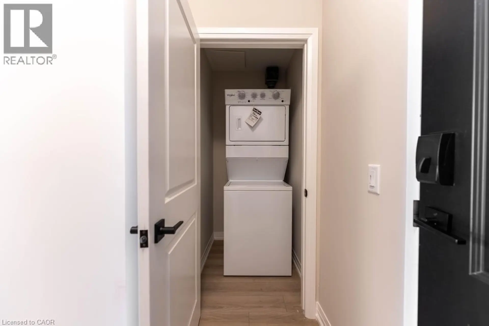 #104 120 SPRINGVALLEY CRESCENT - Image 16