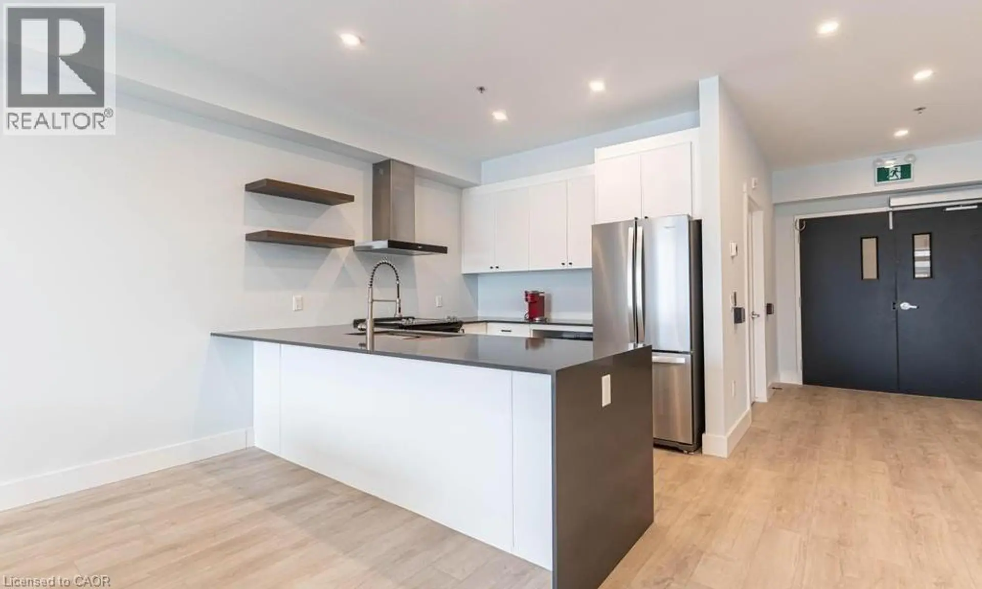 #104 120 SPRINGVALLEY CRESCENT - Image 17