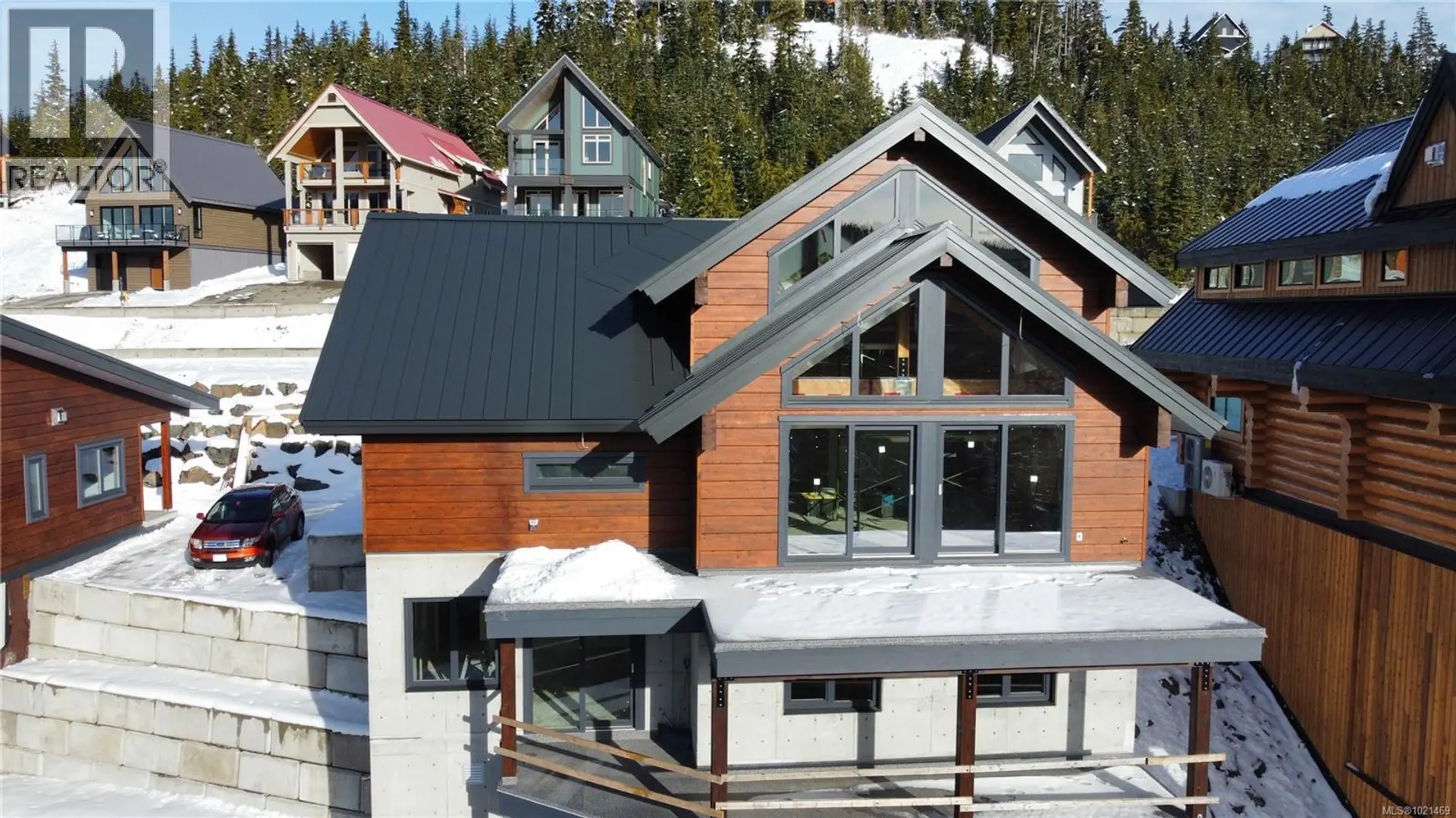 Property at 665 ARROWSMITH RIDGE, Courtenay, BC