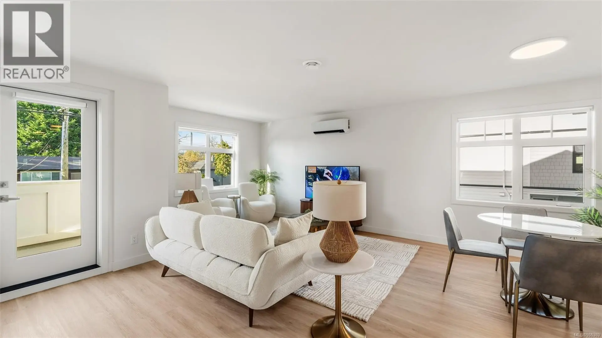 Property at #4-203 4201 TYNDALL AVE, Saanich, BC