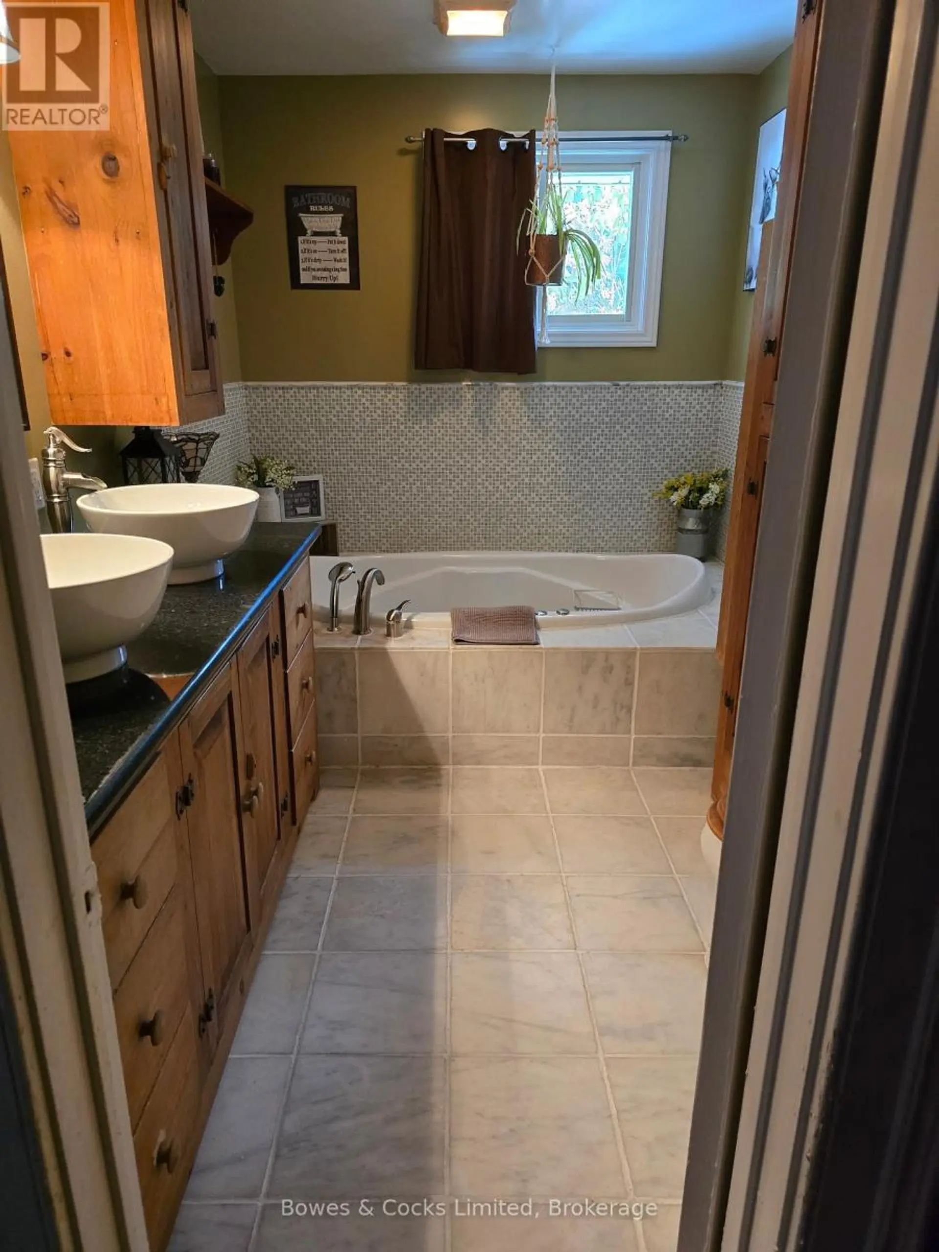 33 MAPLE GROVE ROAD - Image 12