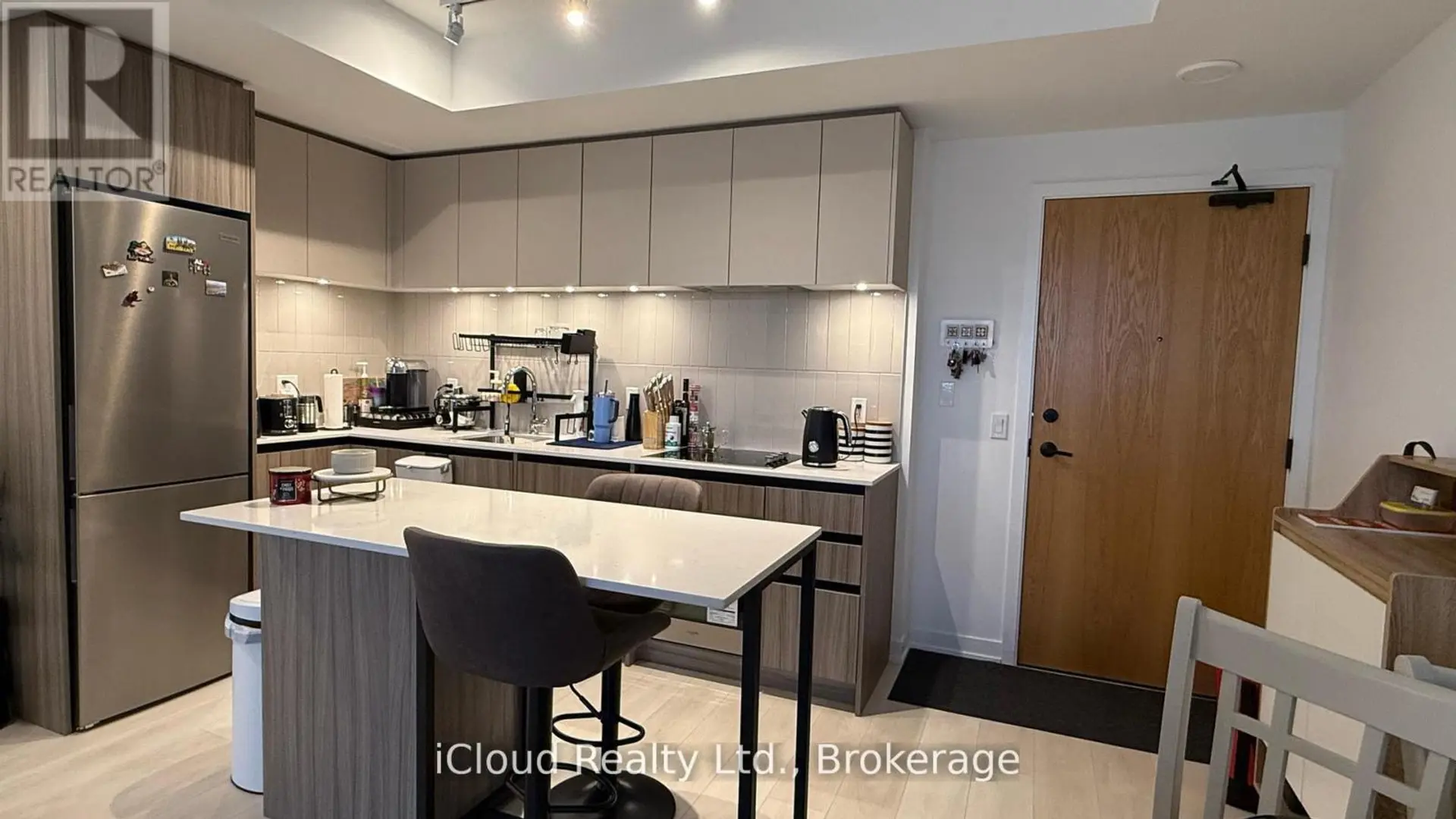 #210 7950 BATHURST STREET - Image 11