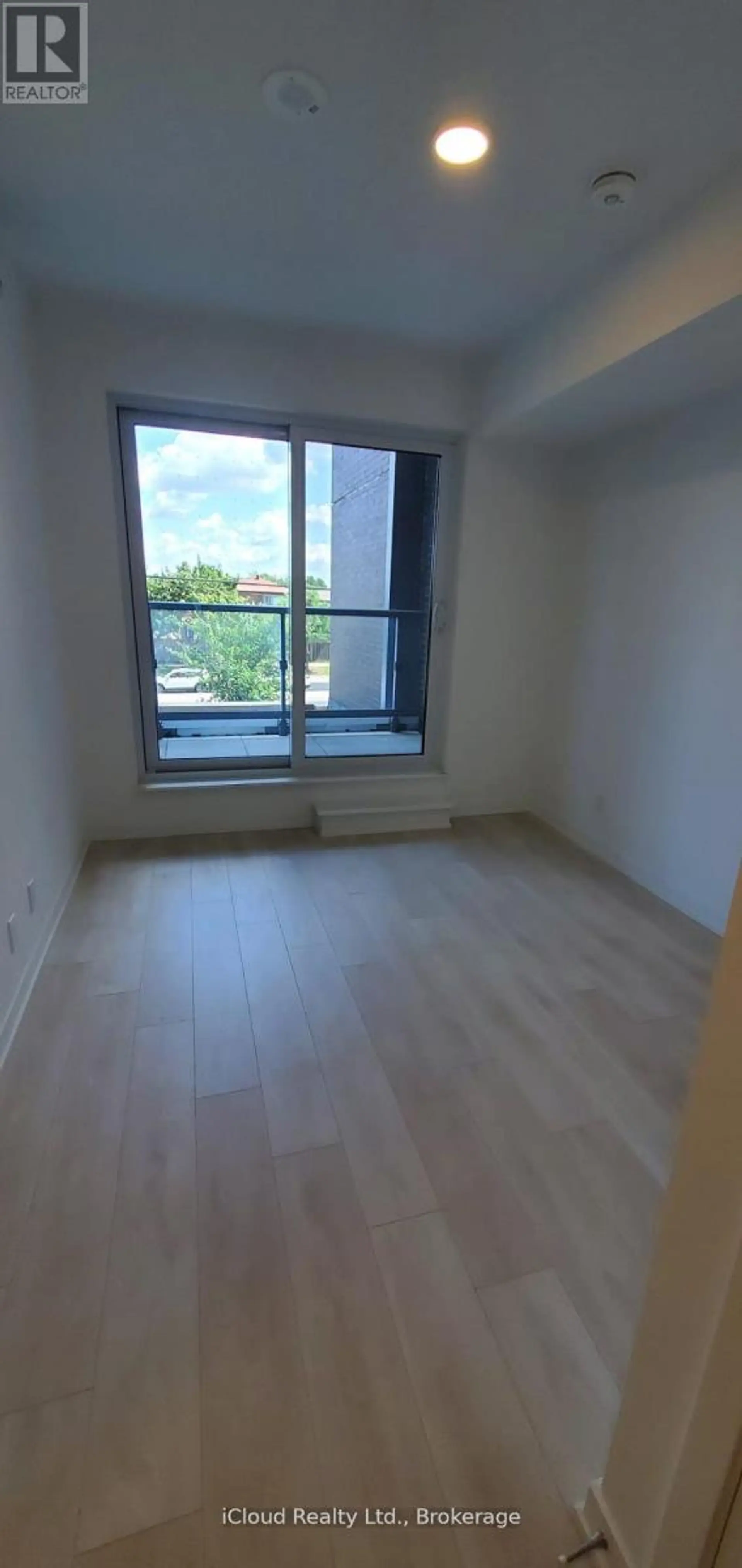 #210 7950 BATHURST STREET - Image 3