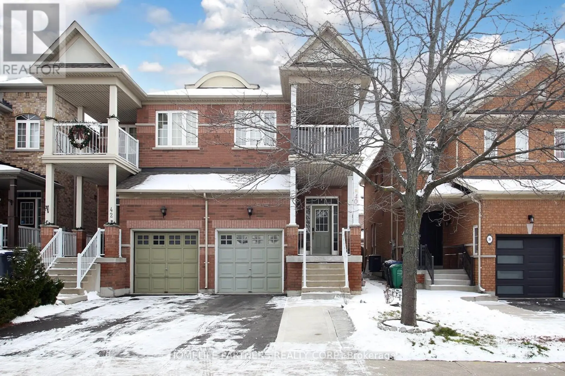 40 NATHANIEL CRESCENT - Image 1