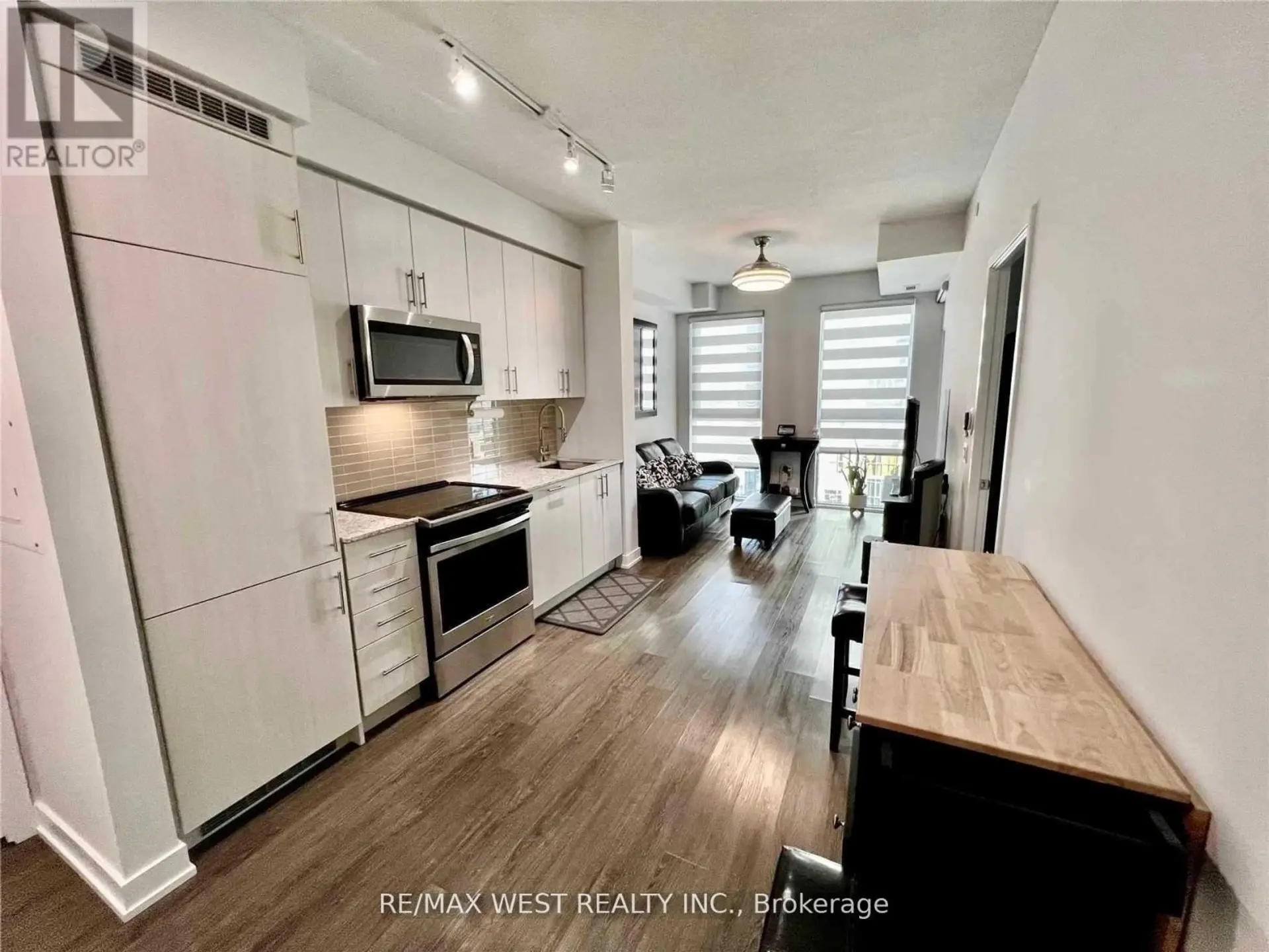 #1606 4085 PARKSIDE VILLAGE DRIVE - Image 2