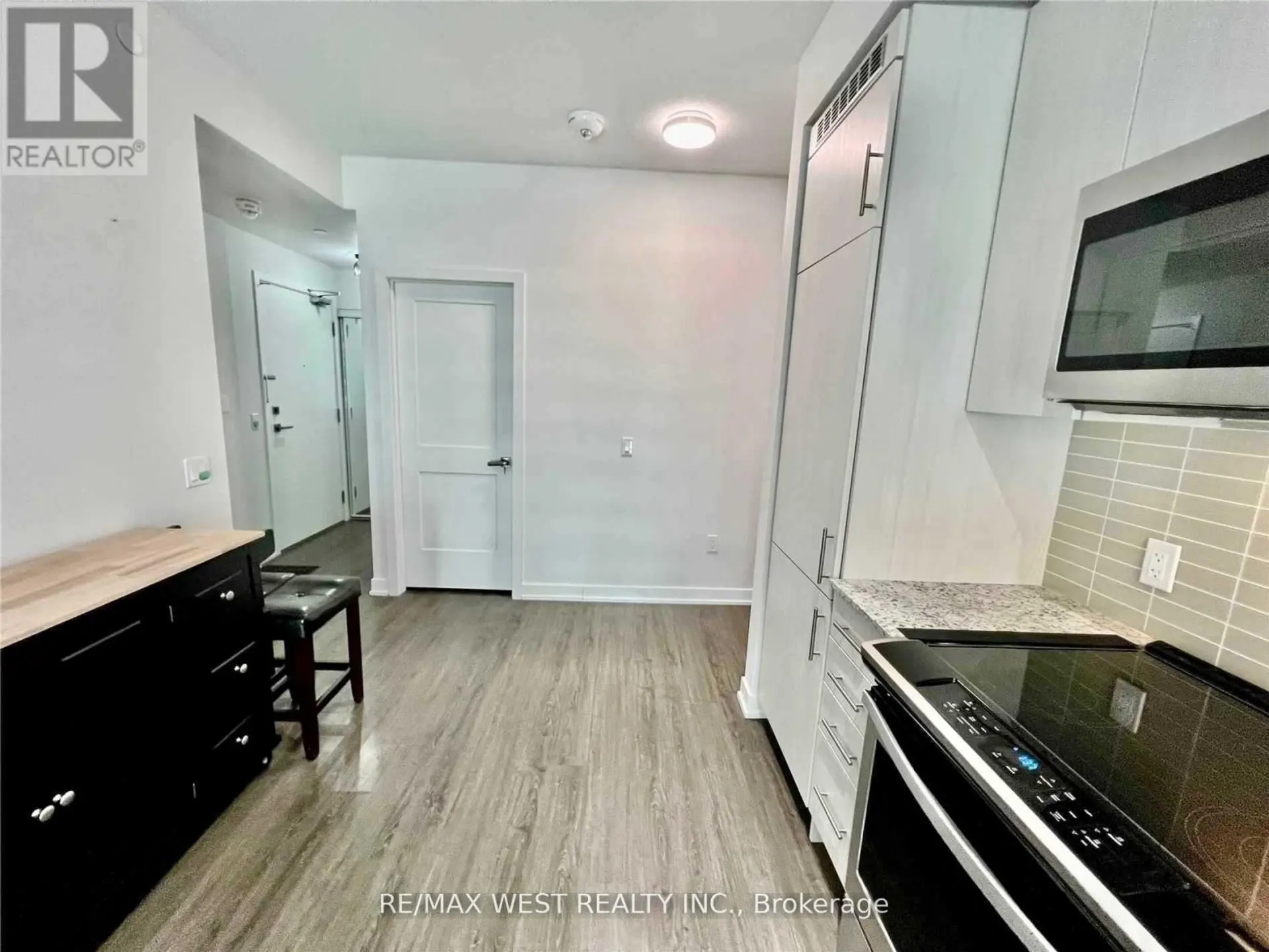 #1606 4085 PARKSIDE VILLAGE DRIVE - Image 6