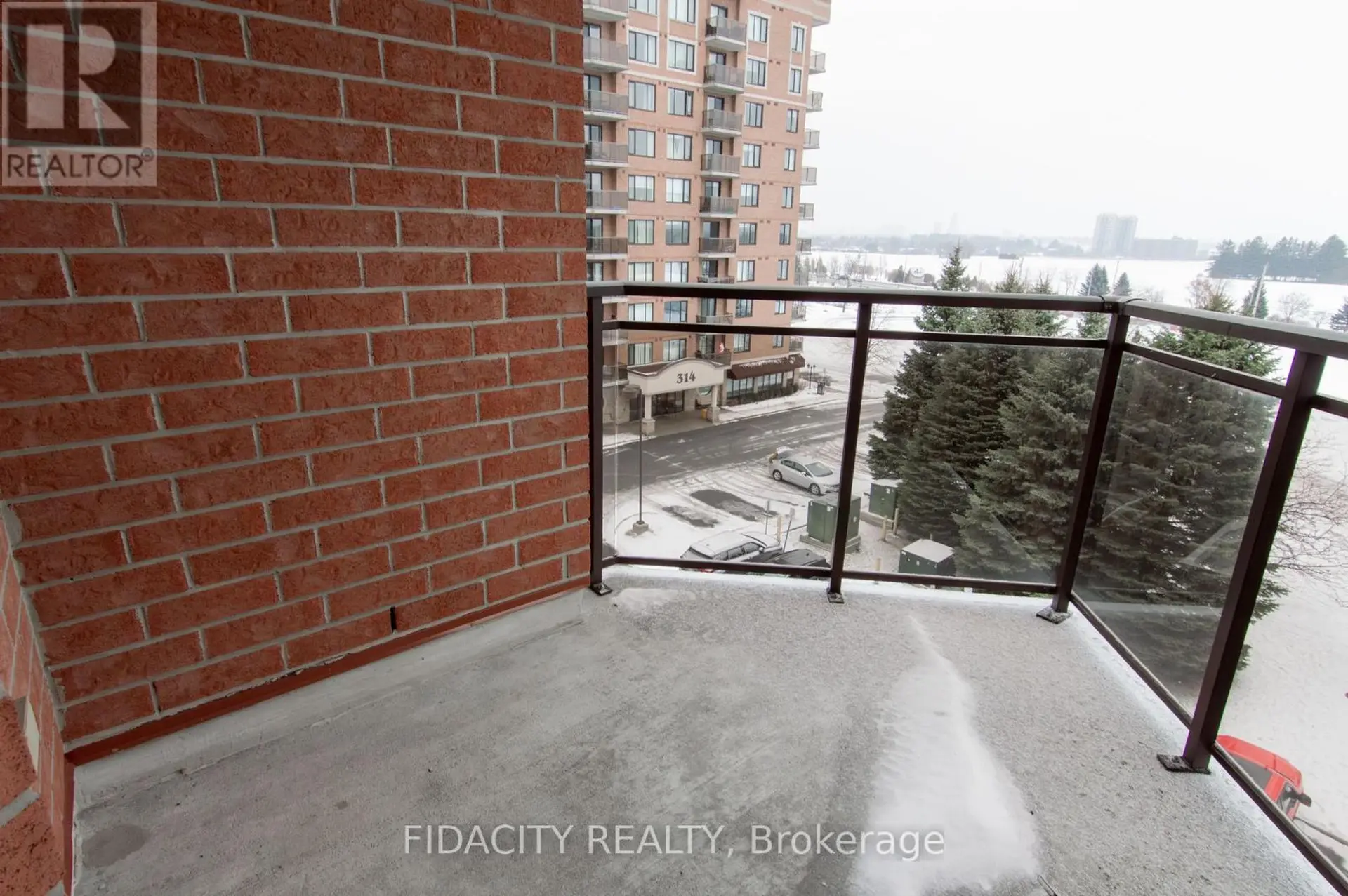 #5C 310 CENTRAL PARK DRIVE - Image 7
