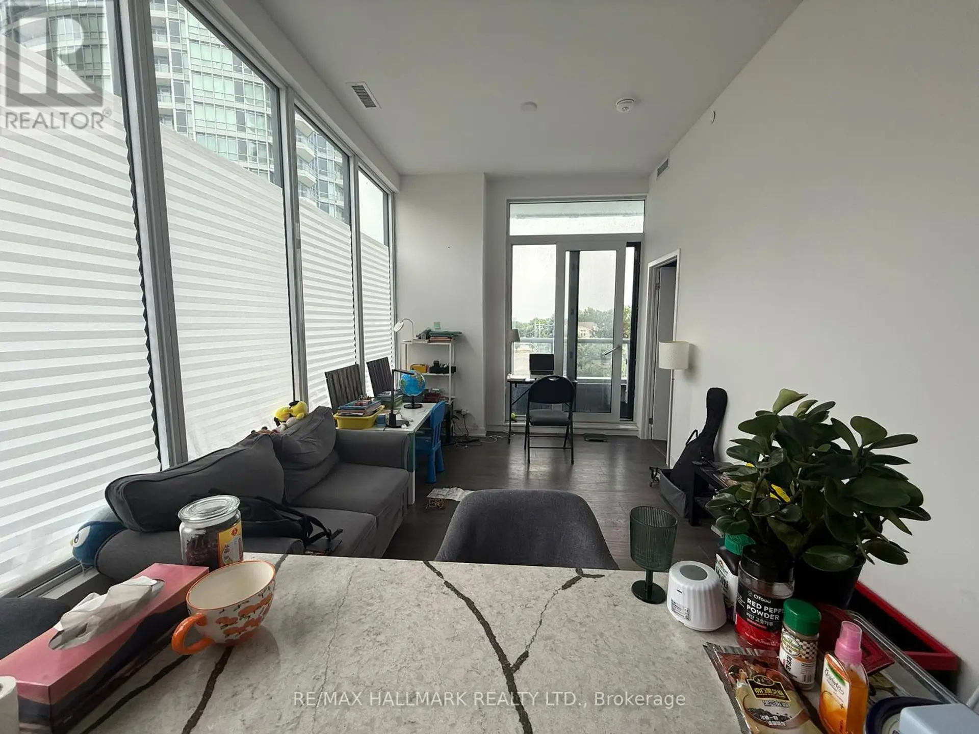 #407 15 HOLMES AVENUE - Image 8