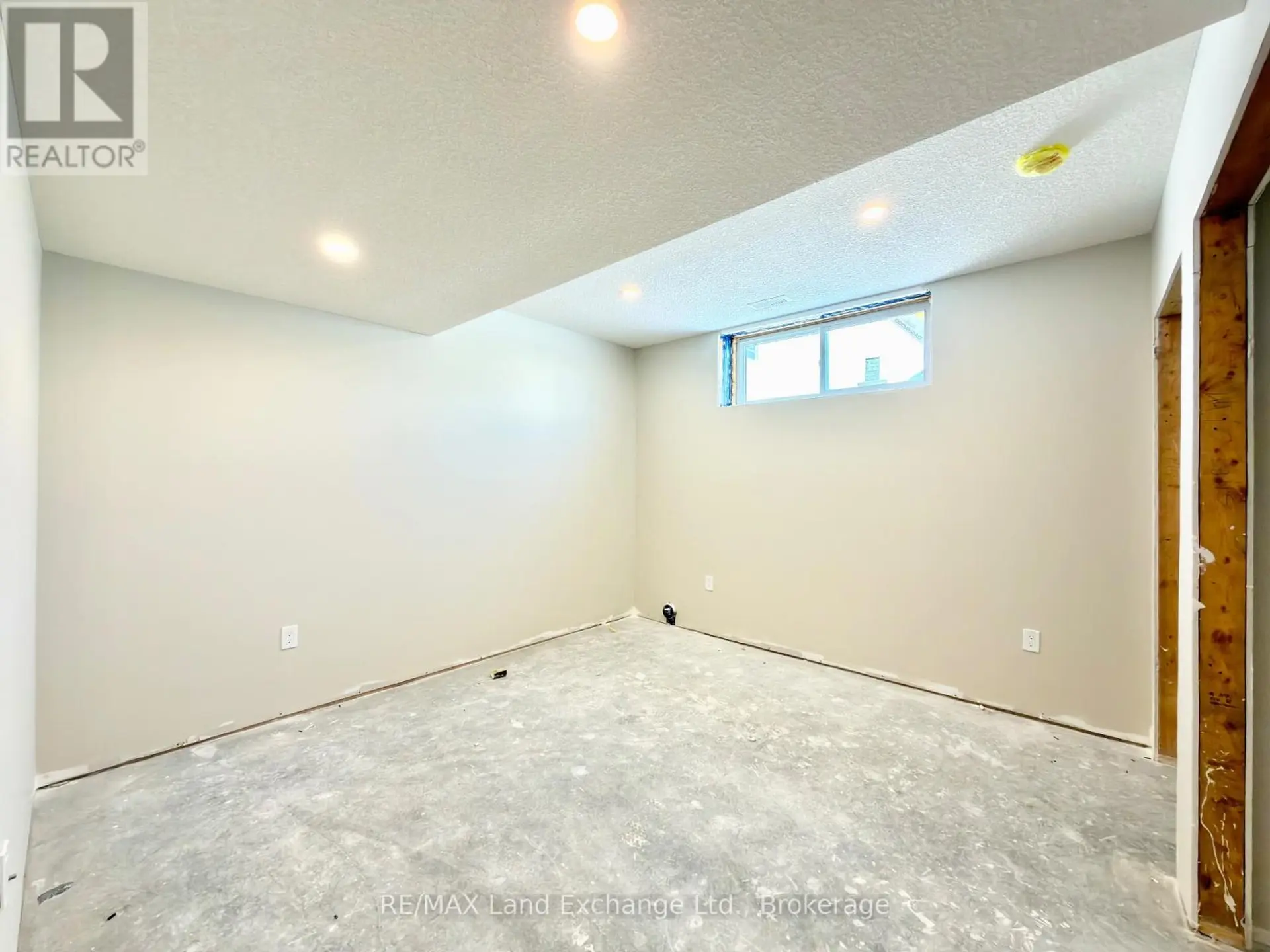 159 WESTLINKS DRIVE - Image 12