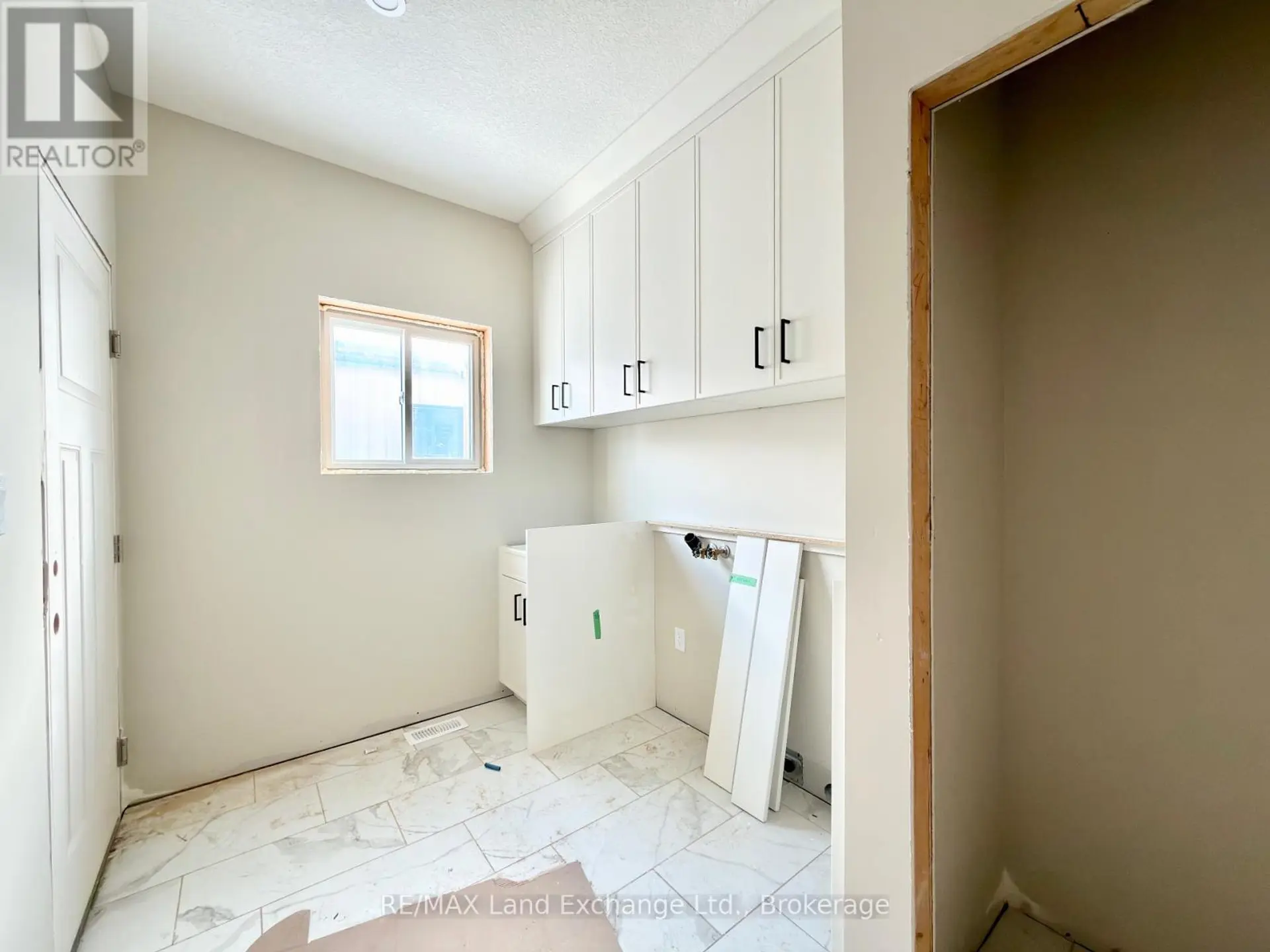 159 WESTLINKS DRIVE - Image 16