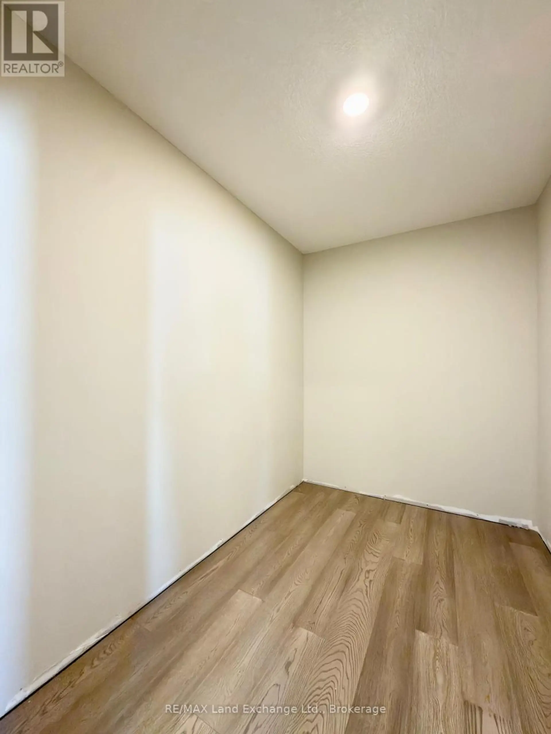 159 WESTLINKS DRIVE - Image 7