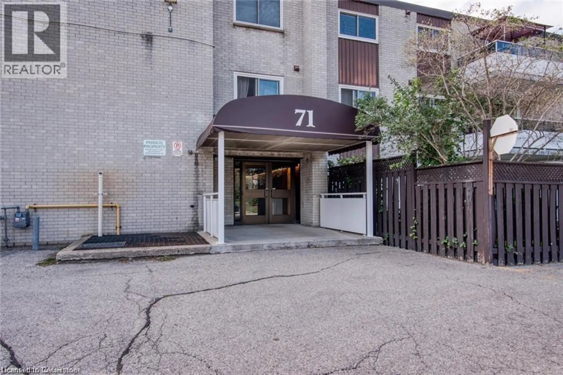 #211 71 VANIER DRIVE - Image 1