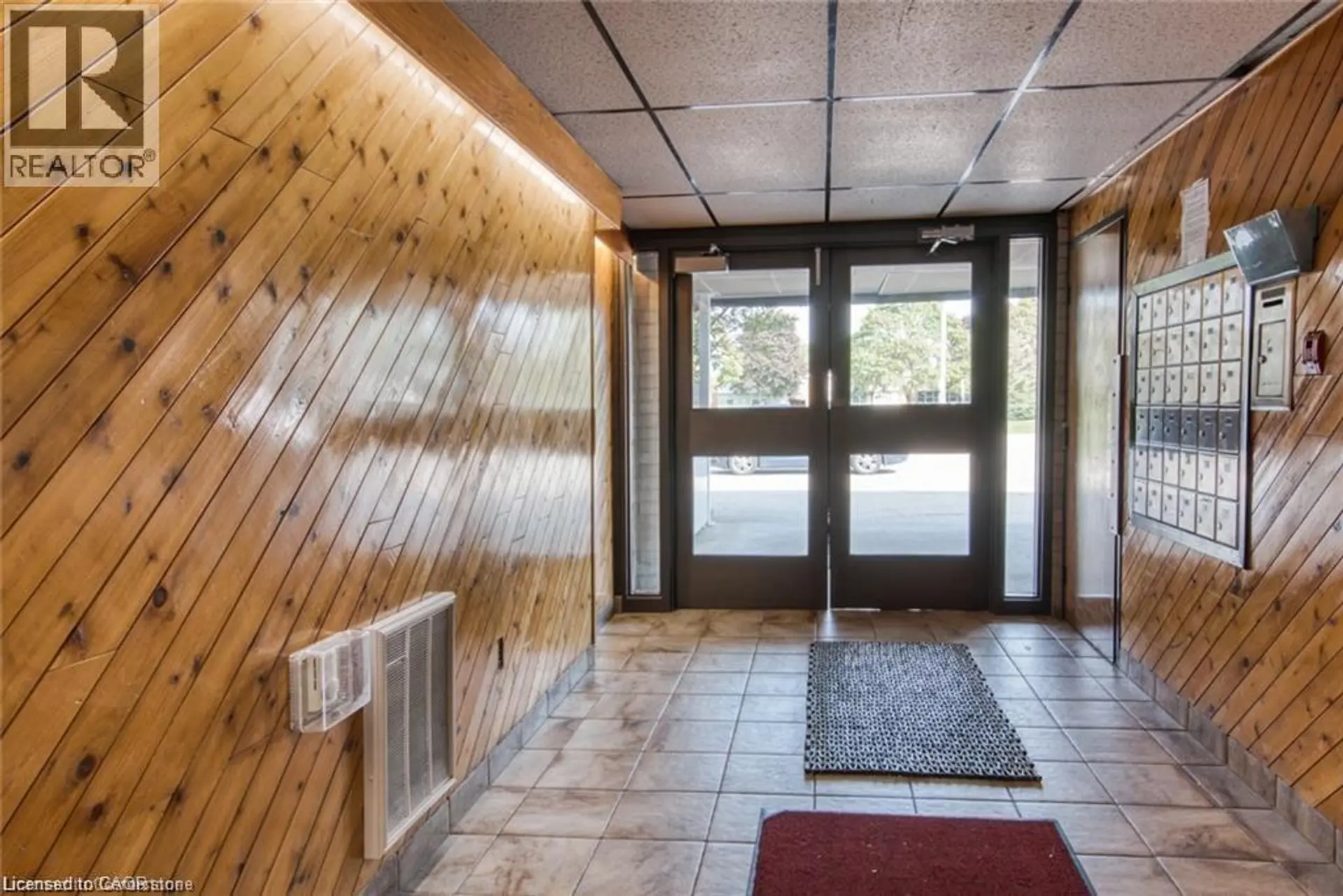 #211 71 VANIER DRIVE - Image 2