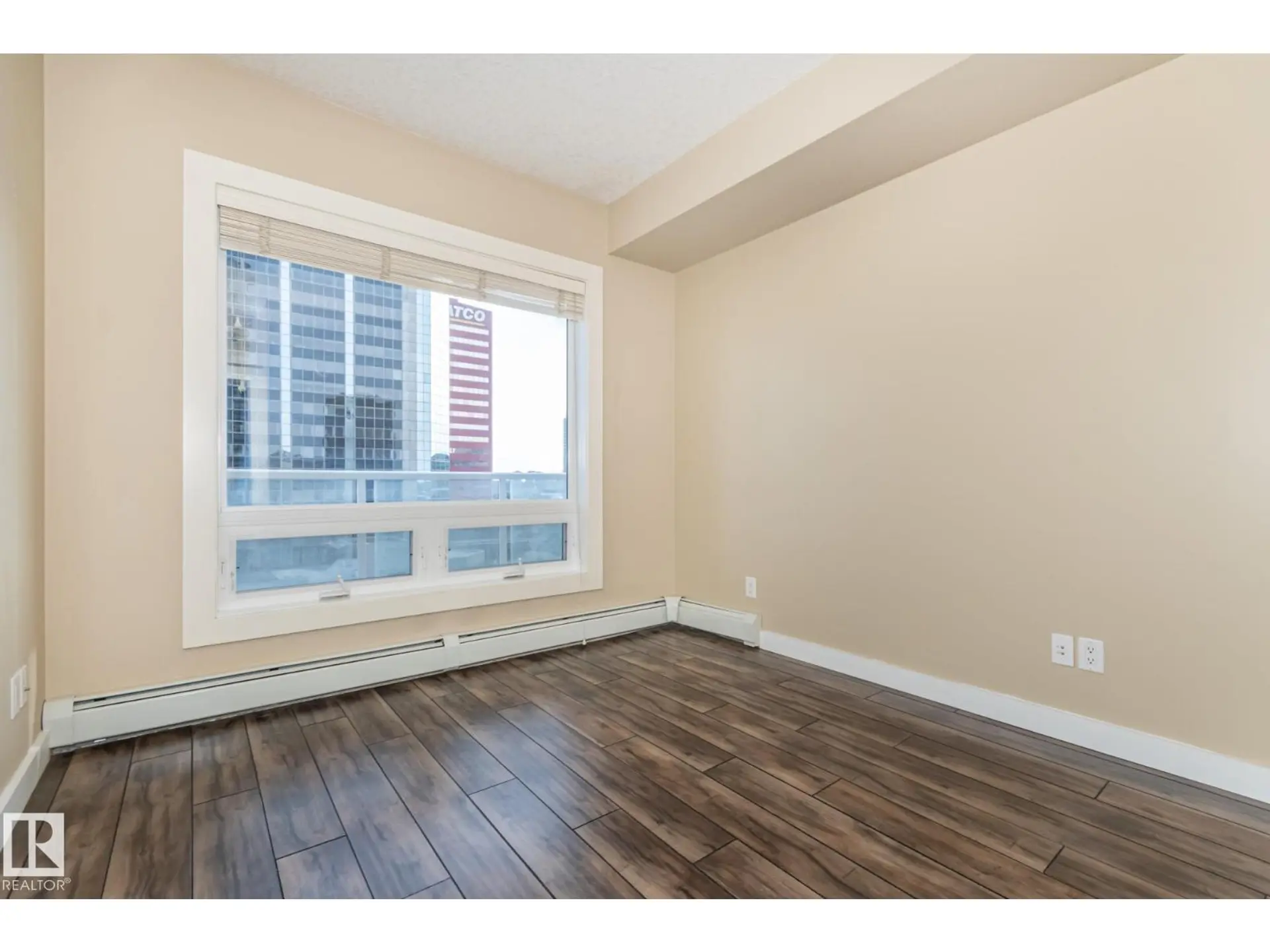 #904 10136 104 ST NW NW - Image 14